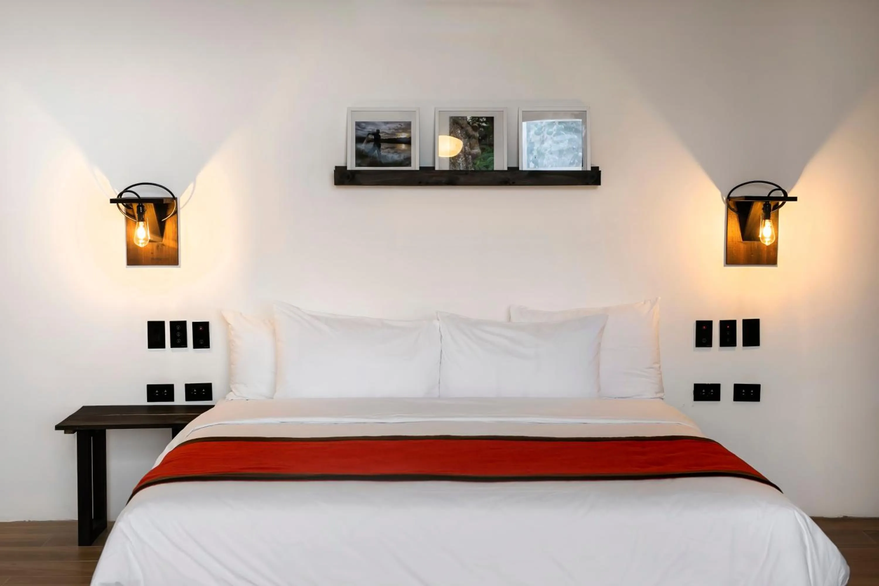 Bed in Sangregado Lodge