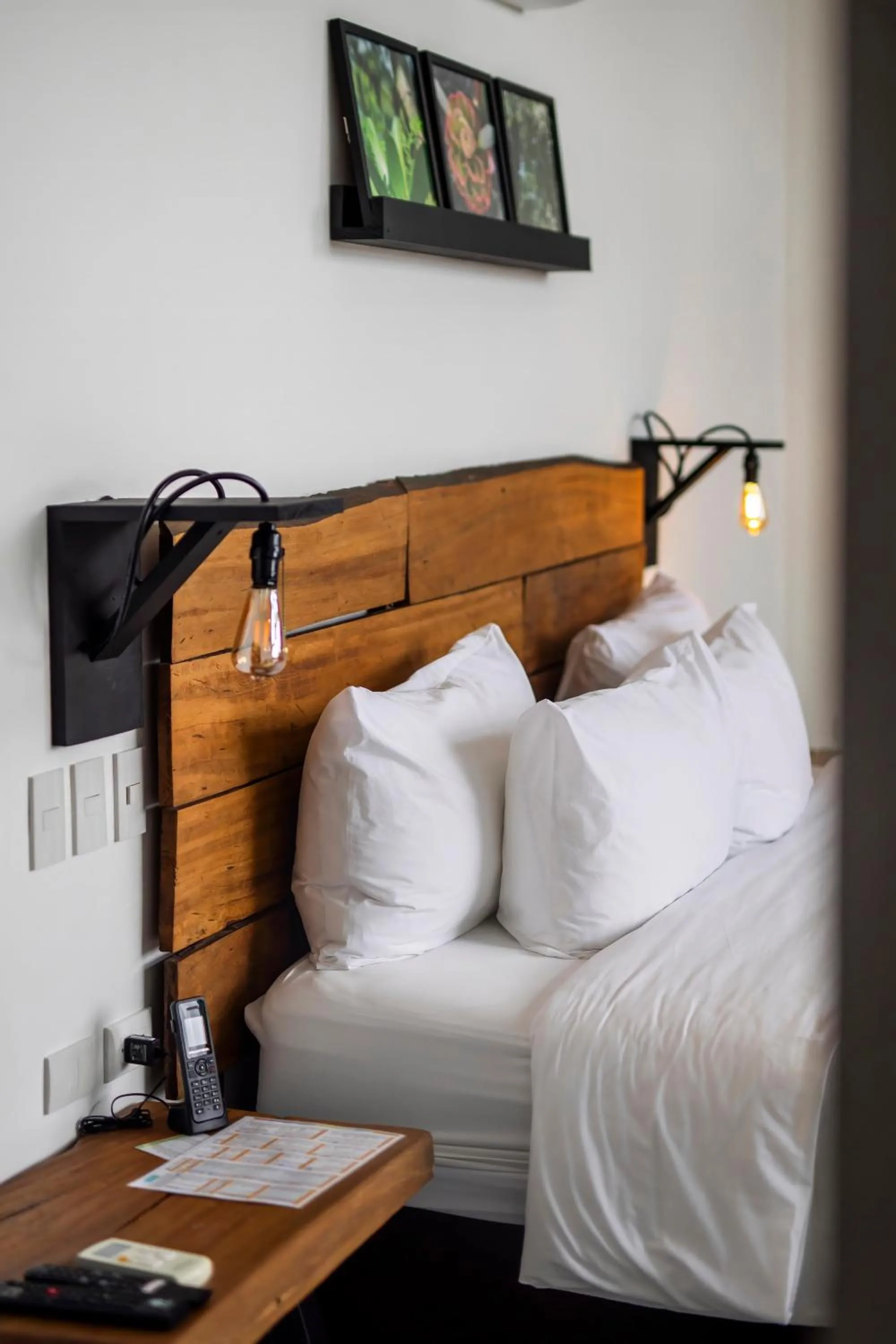 Bed in Sangregado Lodge