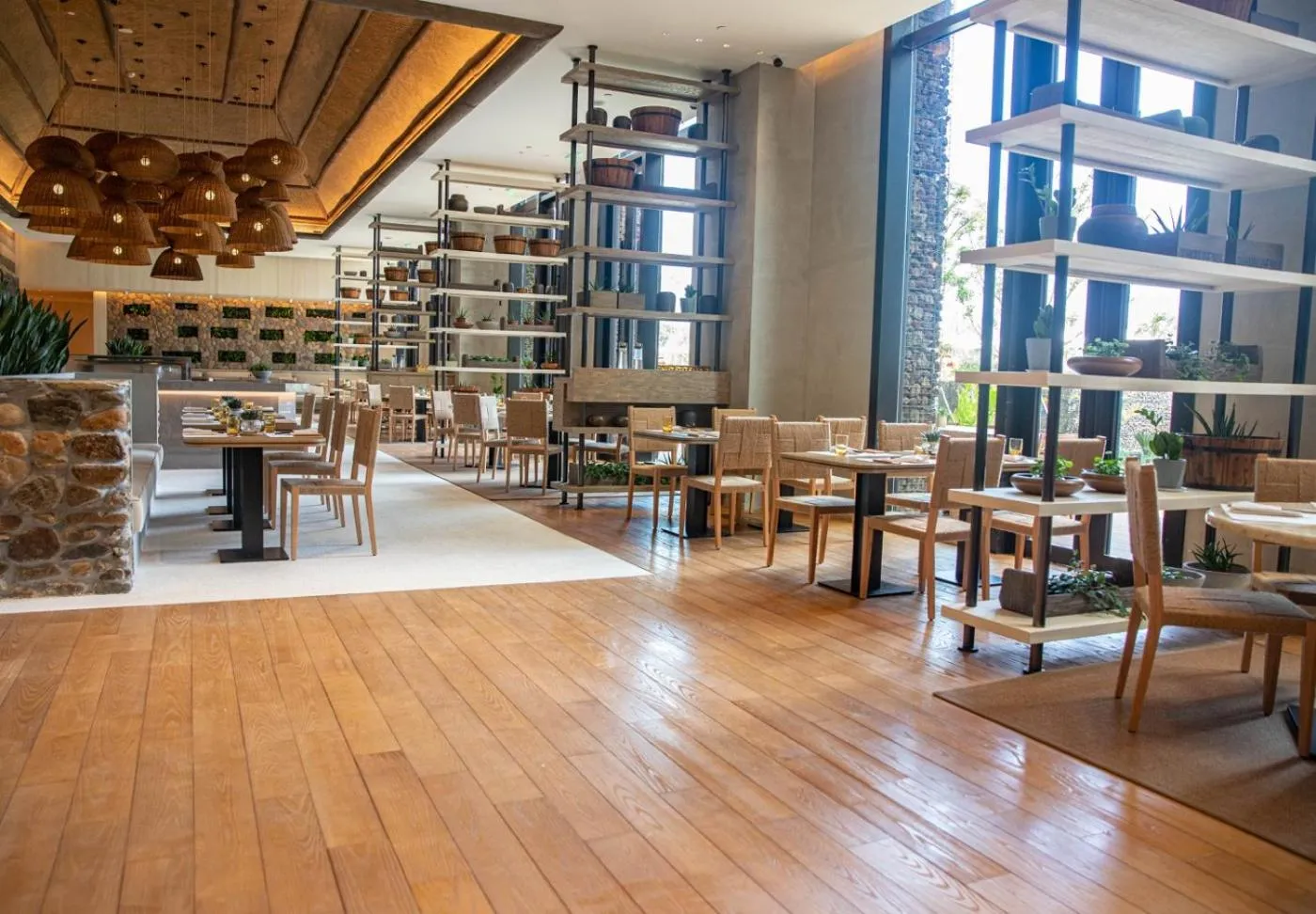 Restaurant/places to eat in Sunshine Yi Hotel Haitang Bay, Sanya, previously a 1 Hotel