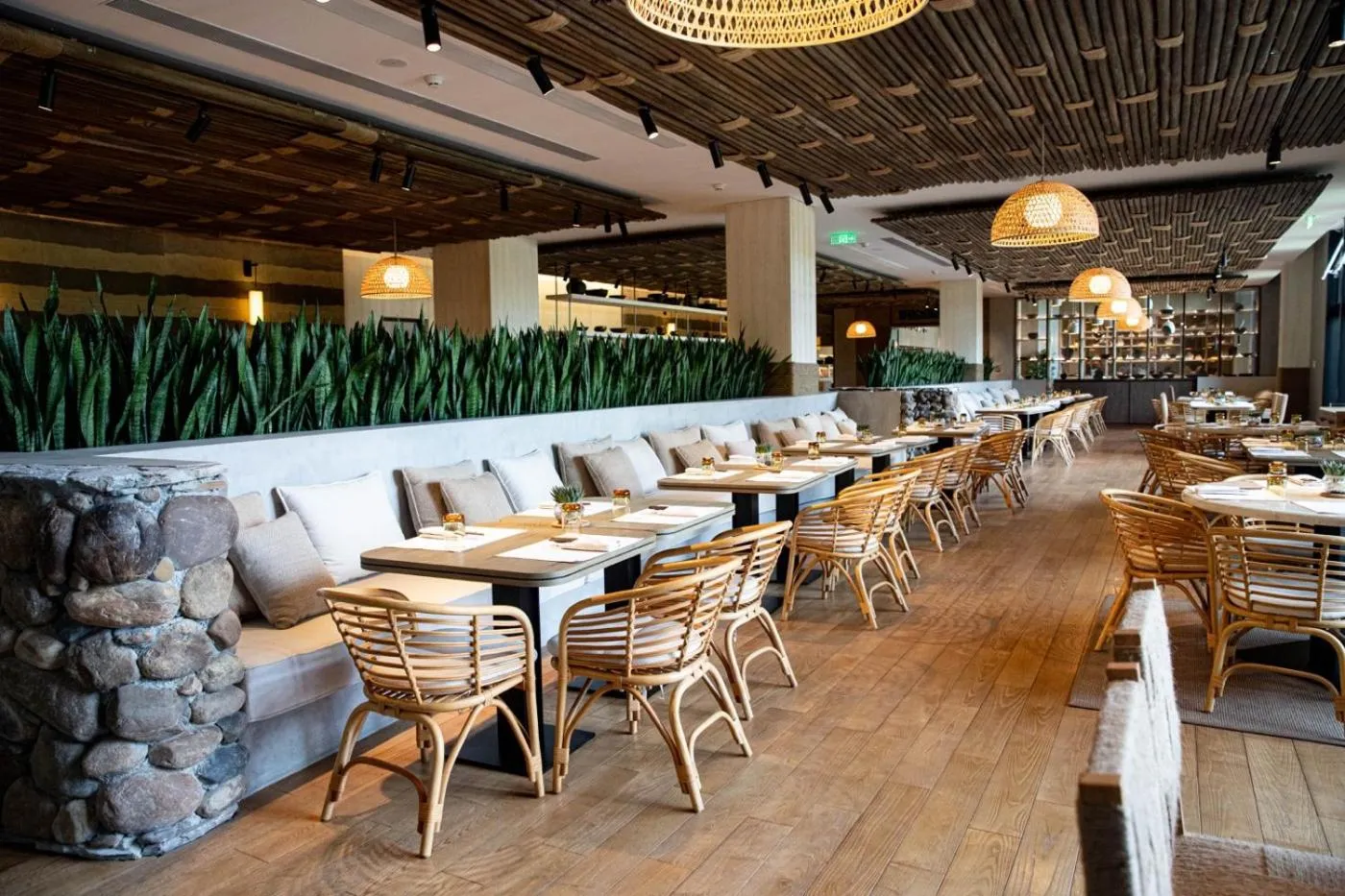 Restaurant/places to eat in Sunshine Yi Hotel Haitang Bay, Sanya, previously a 1 Hotel