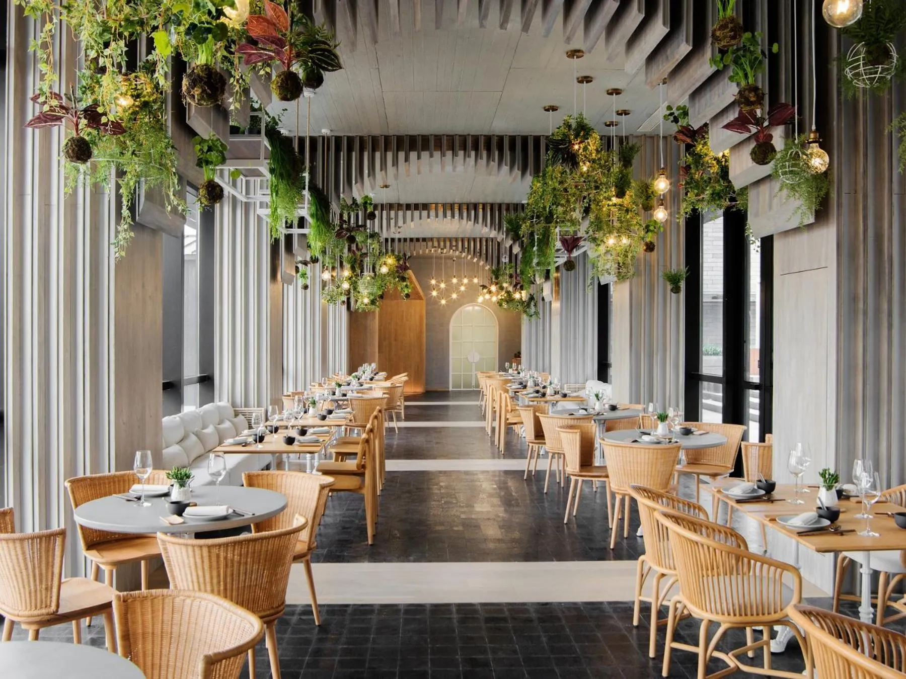 Restaurant/places to eat in Sunshine Yi Hotel Haitang Bay, Sanya, previously a 1 Hotel