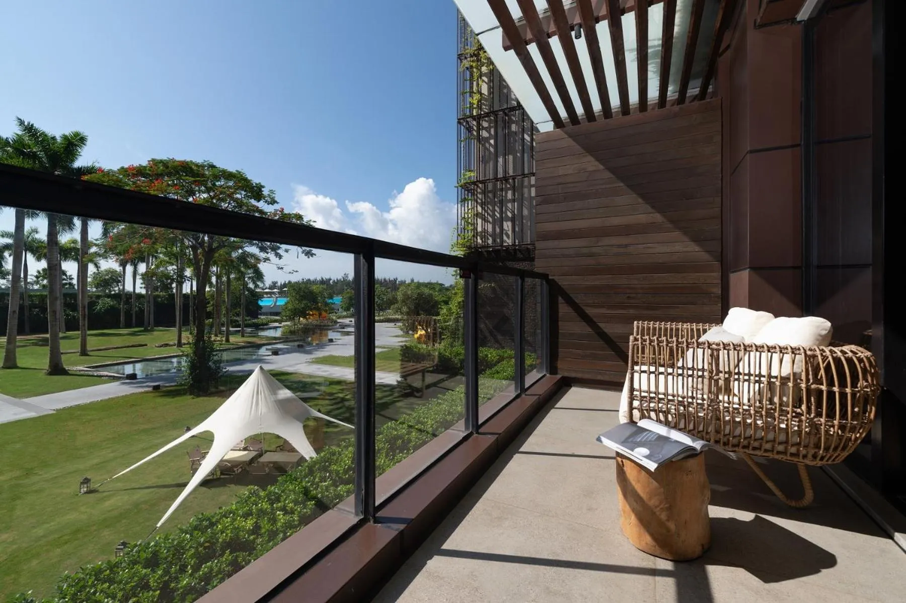 Balcony/Terrace in Sunshine Yi Hotel Haitang Bay, Sanya, previously a 1 Hotel