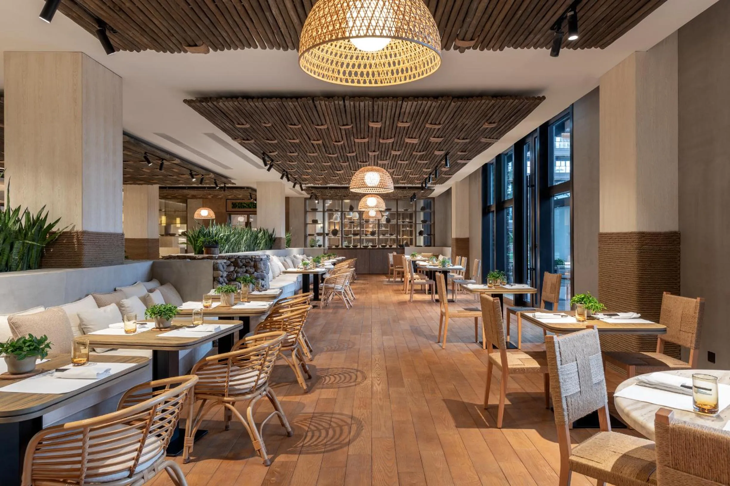 Restaurant/places to eat in Sunshine Yi Hotel Haitang Bay, Sanya, previously a 1 Hotel