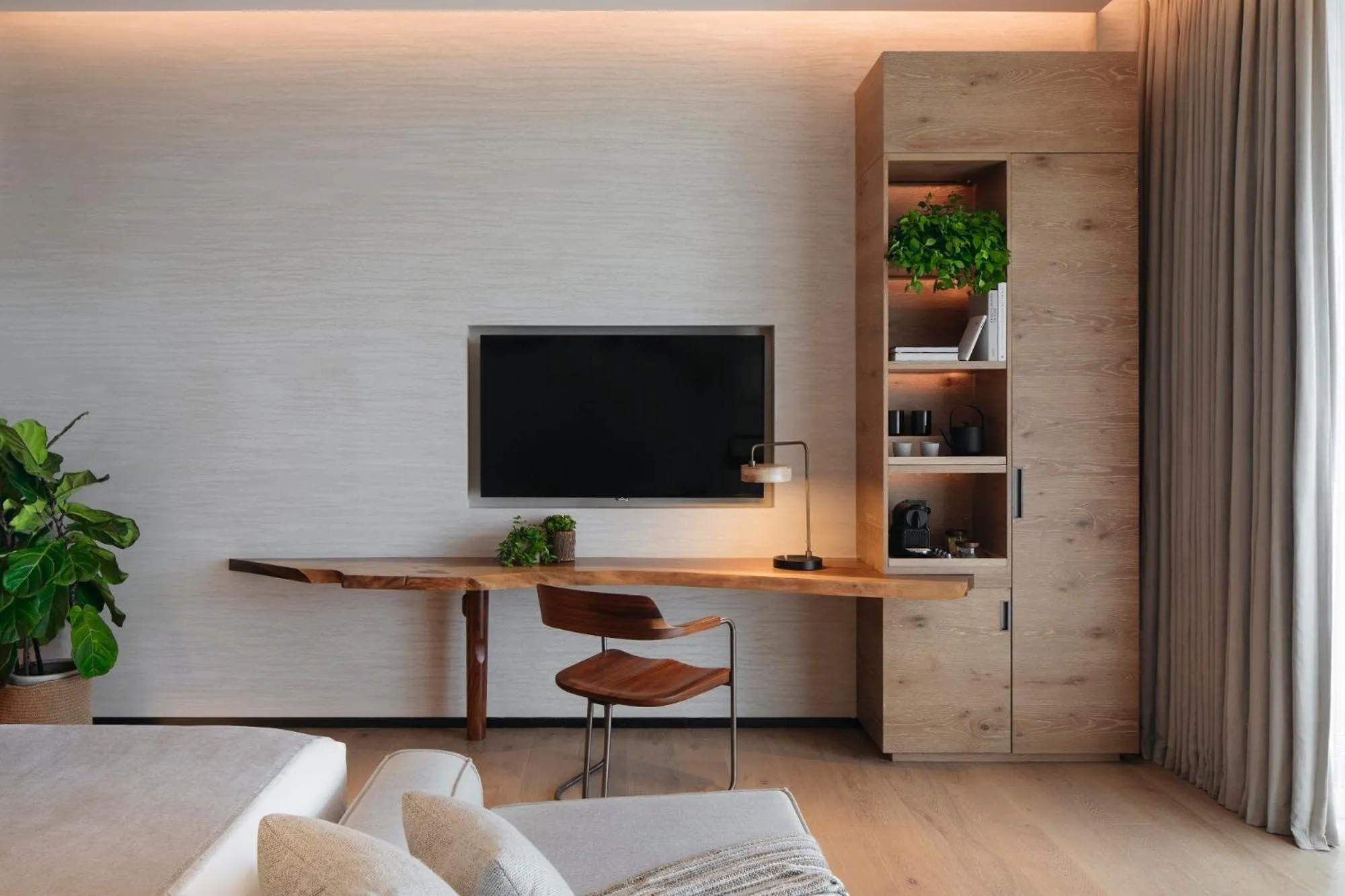 TV and multimedia in Sunshine Yi Hotel Haitang Bay, Sanya, previously a 1 Hotel