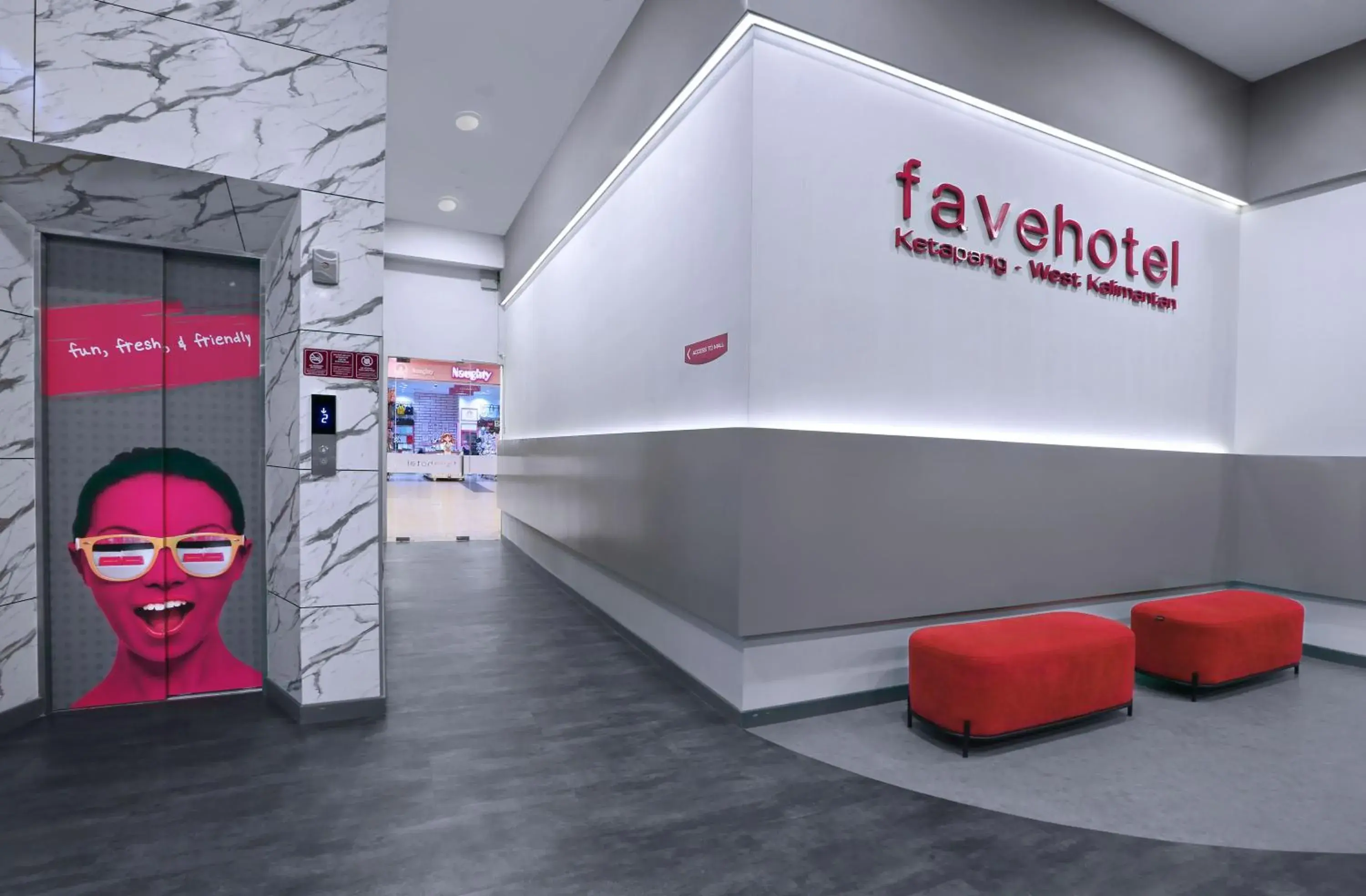 Lobby or reception in favehotel Ketapang Lobby or reception in favehotel Ketapang