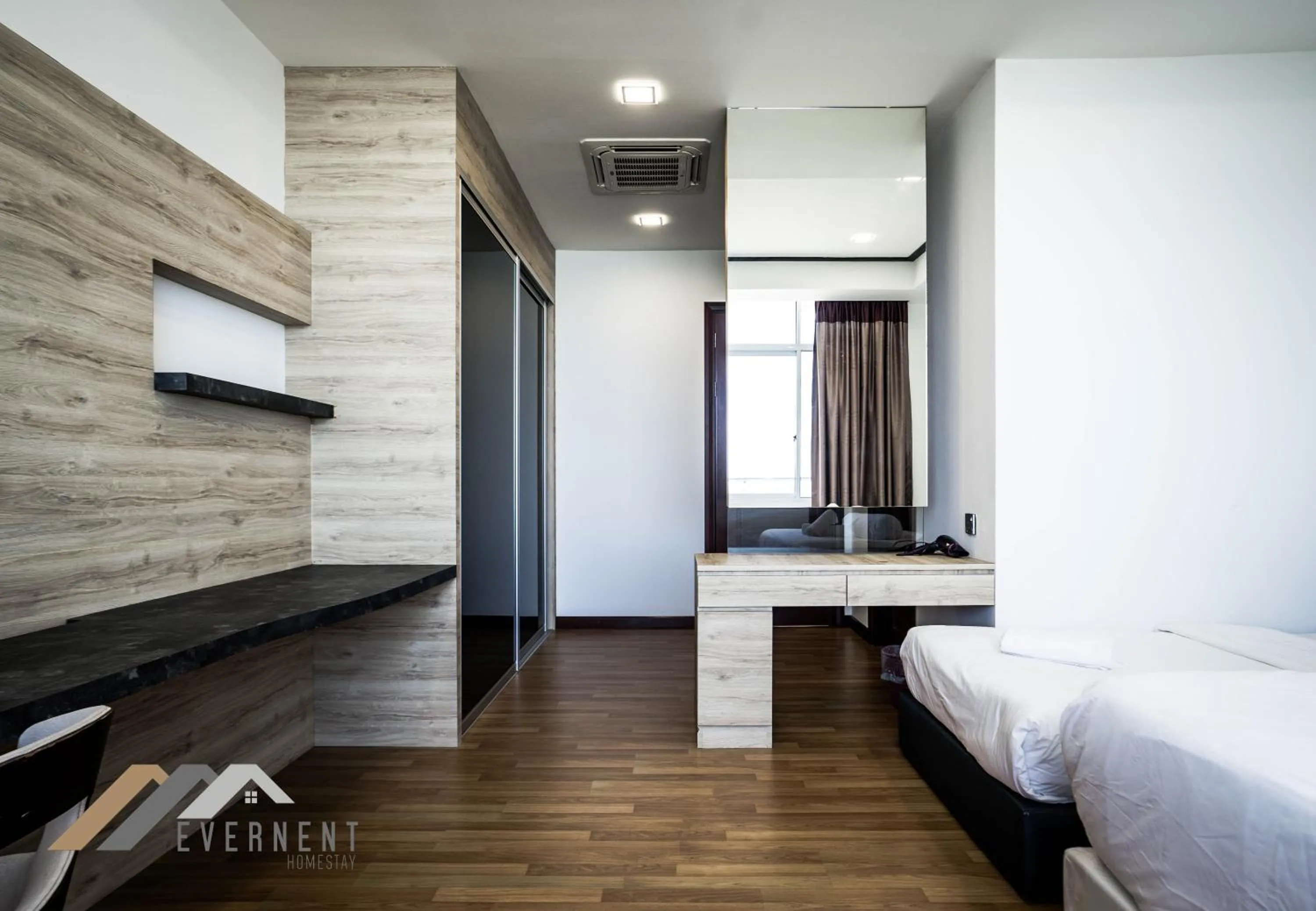 Bed in Bay Resort by Evernent