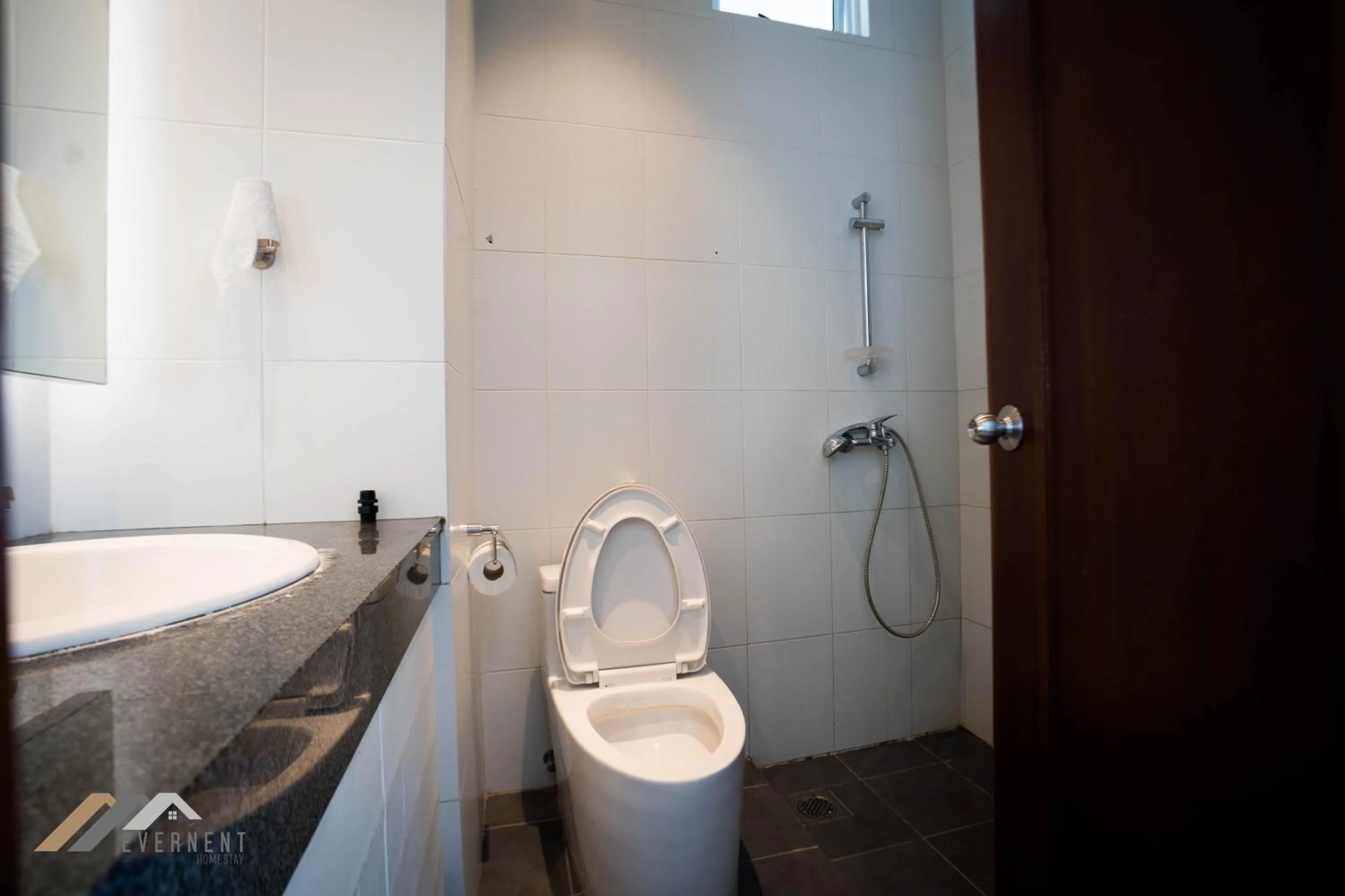 Bathroom in Bay Resort by Evernent