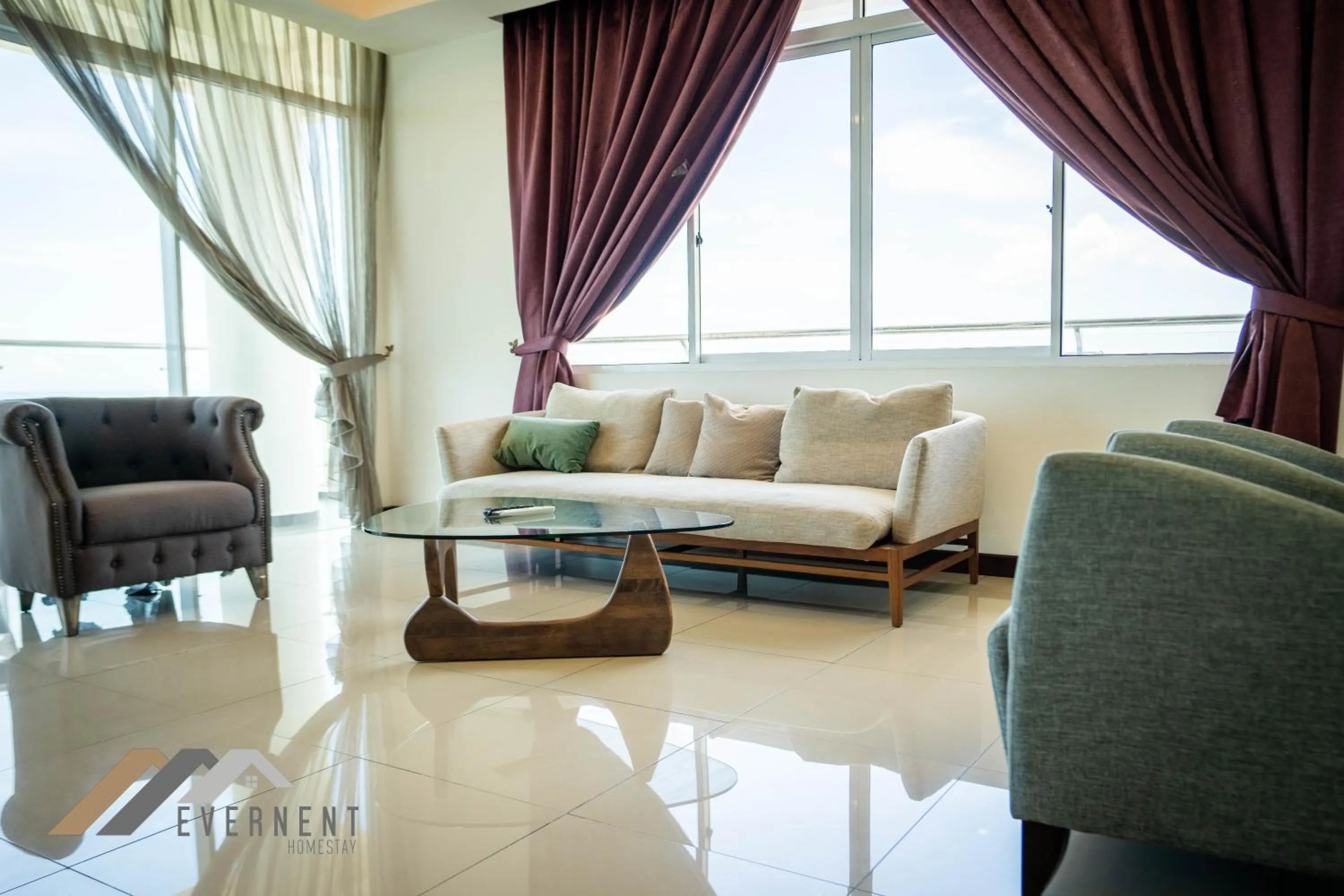 Living room in Bay Resort by Evernent