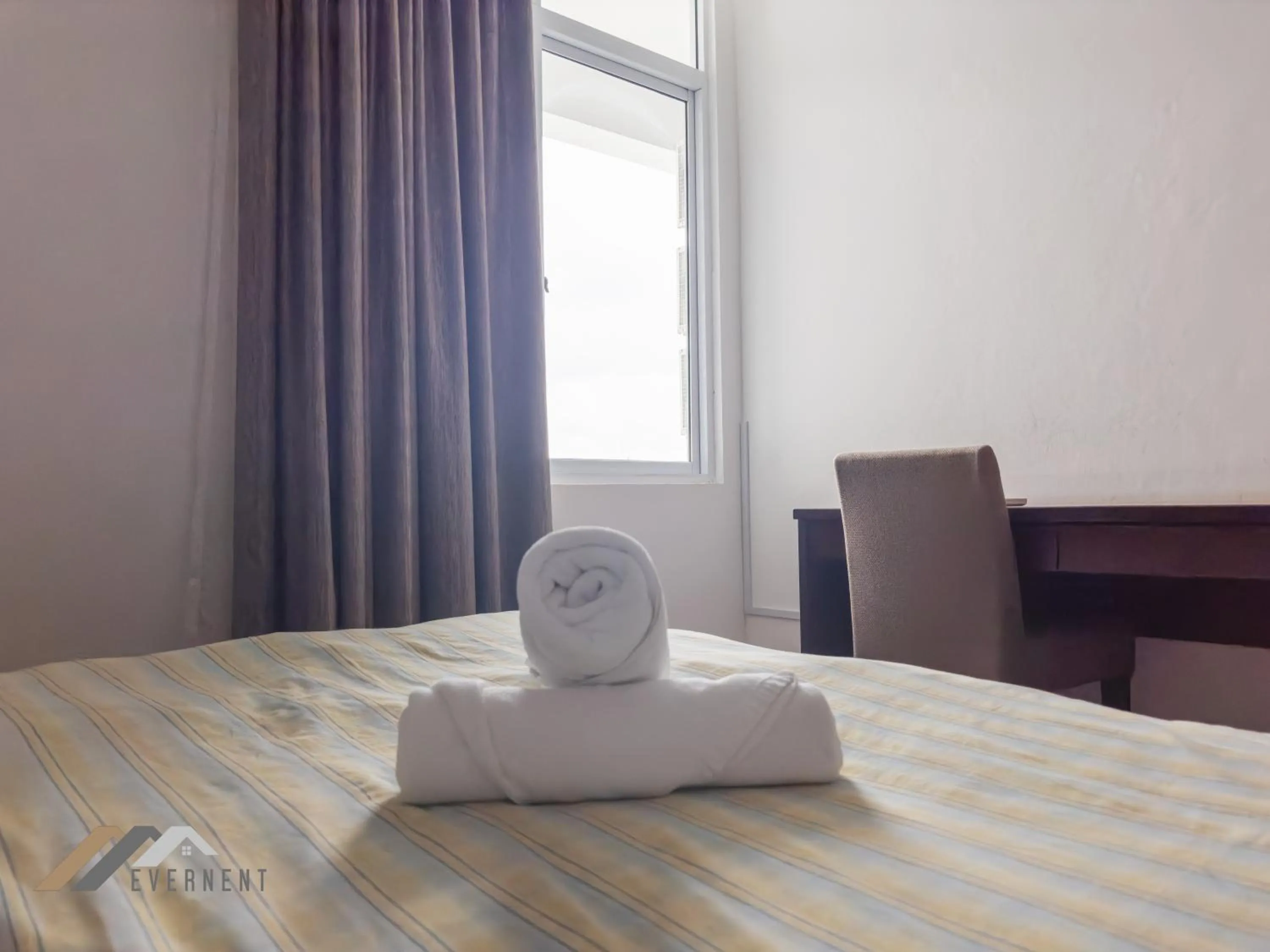 Bedroom, Bed in Bay Resort by Evernent