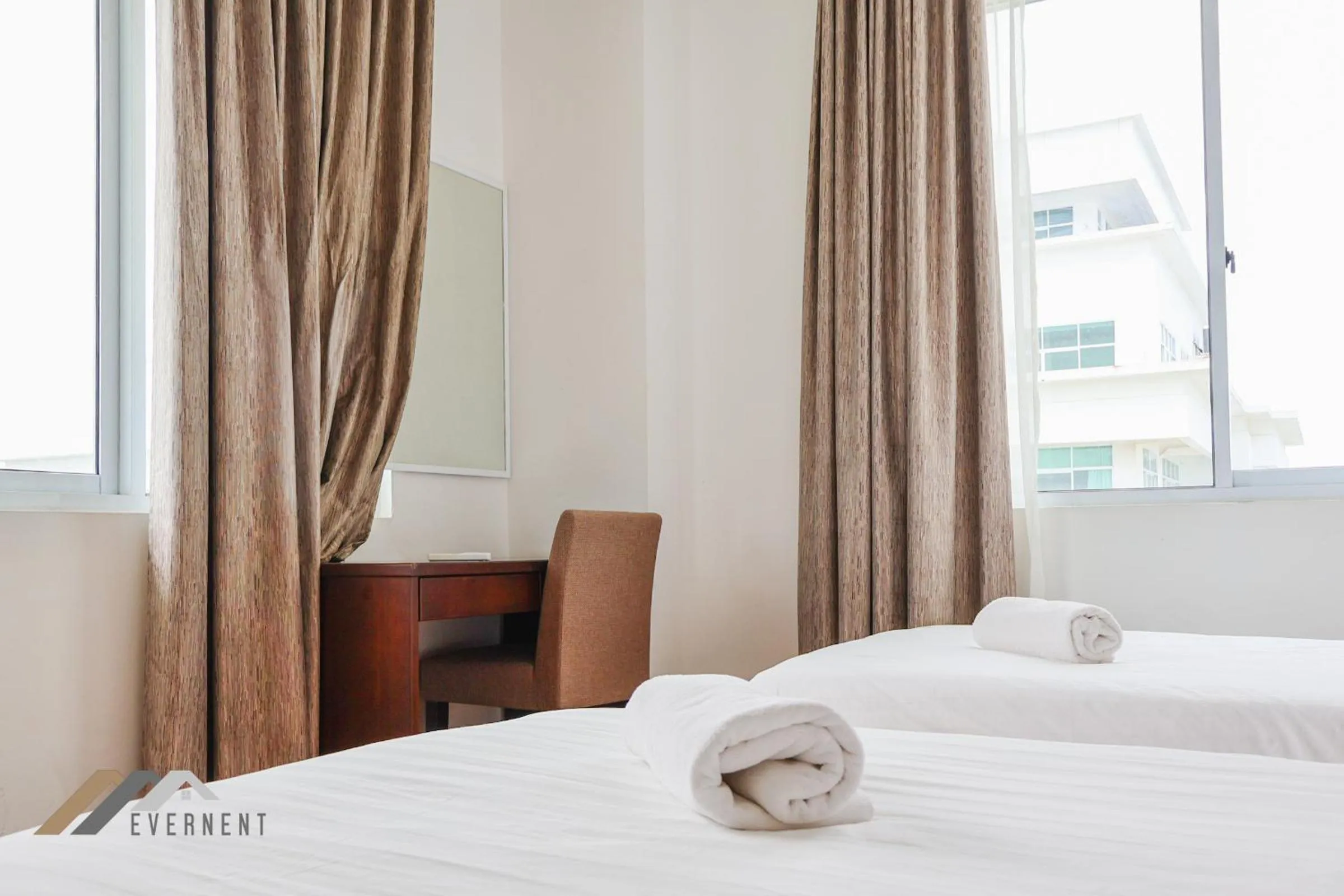 Bed in Bay Resort by Evernent