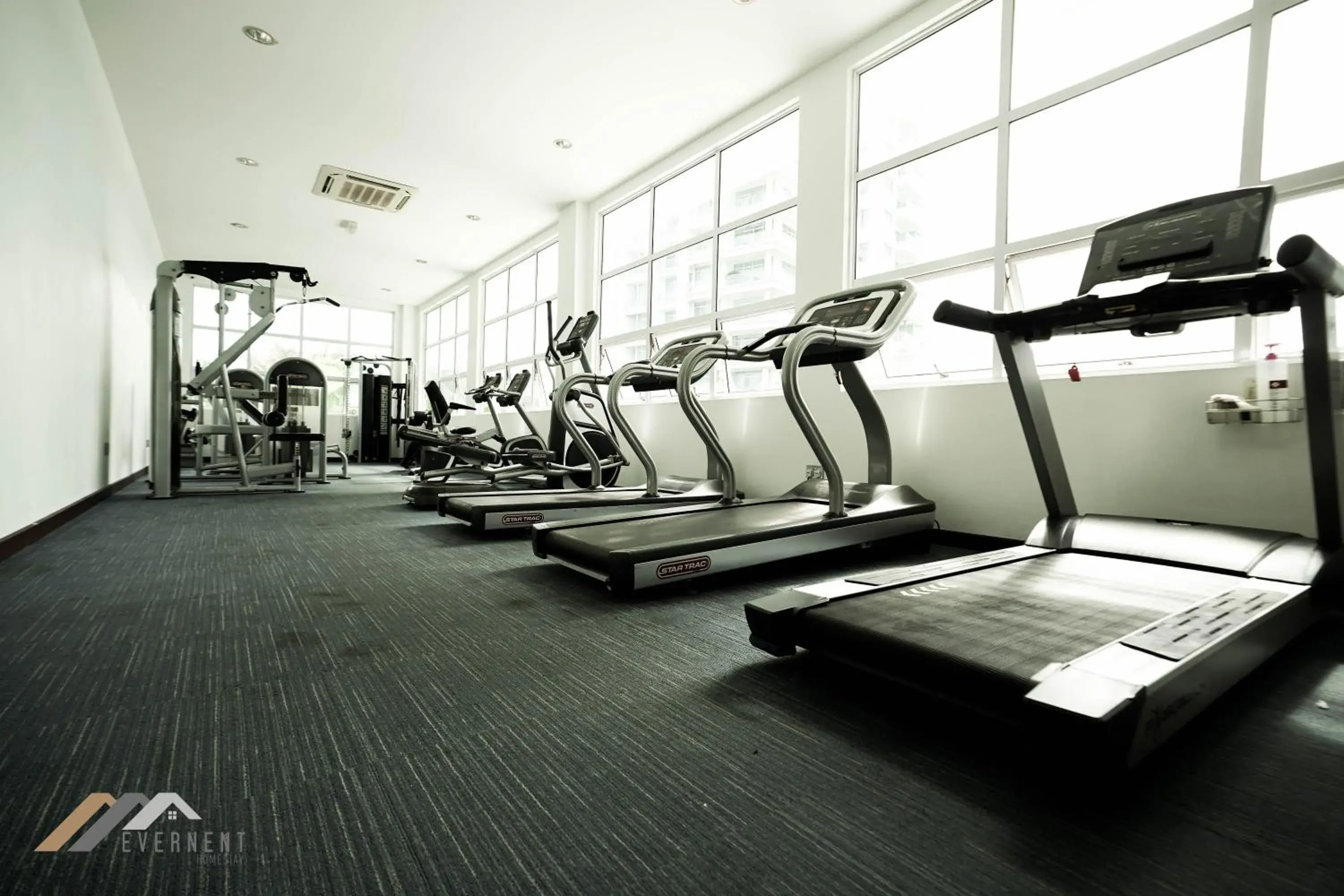 Fitness centre/facilities in Bay Resort by Evernent Fitness centre/facilities in Bay Resort by Evernent