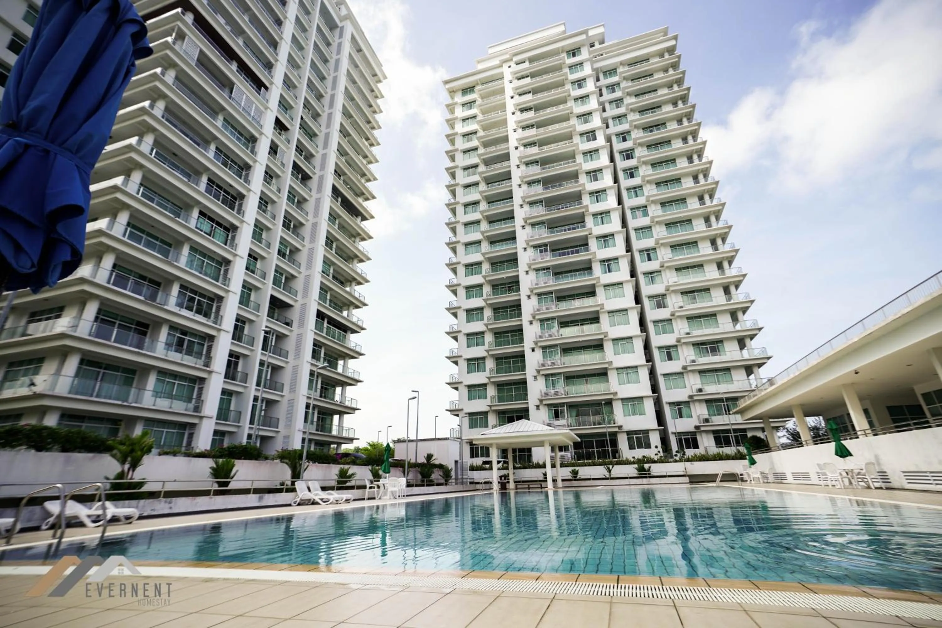 Property building in Bay Resort by Evernent