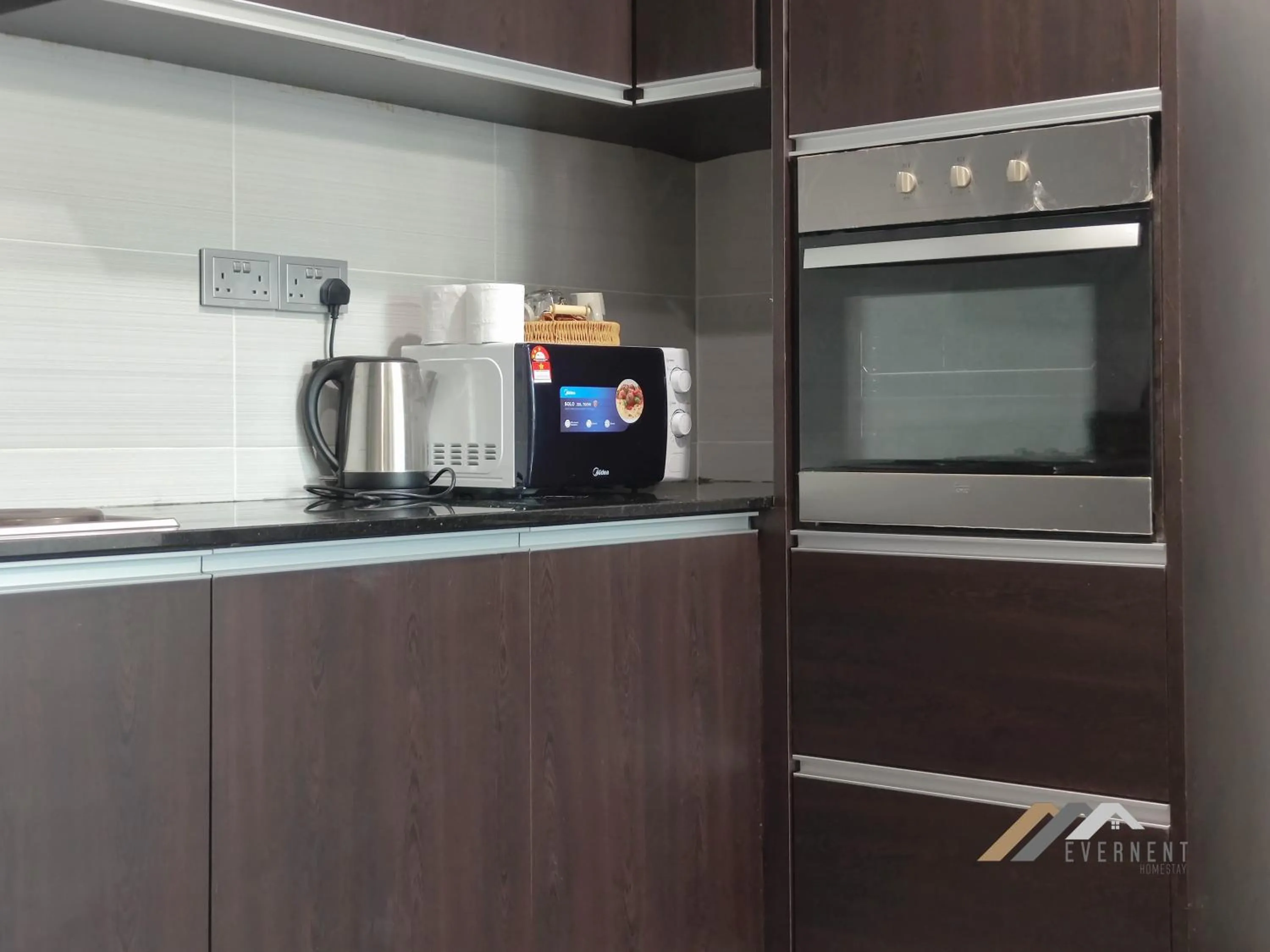 oven in Bay Resort by Evernent