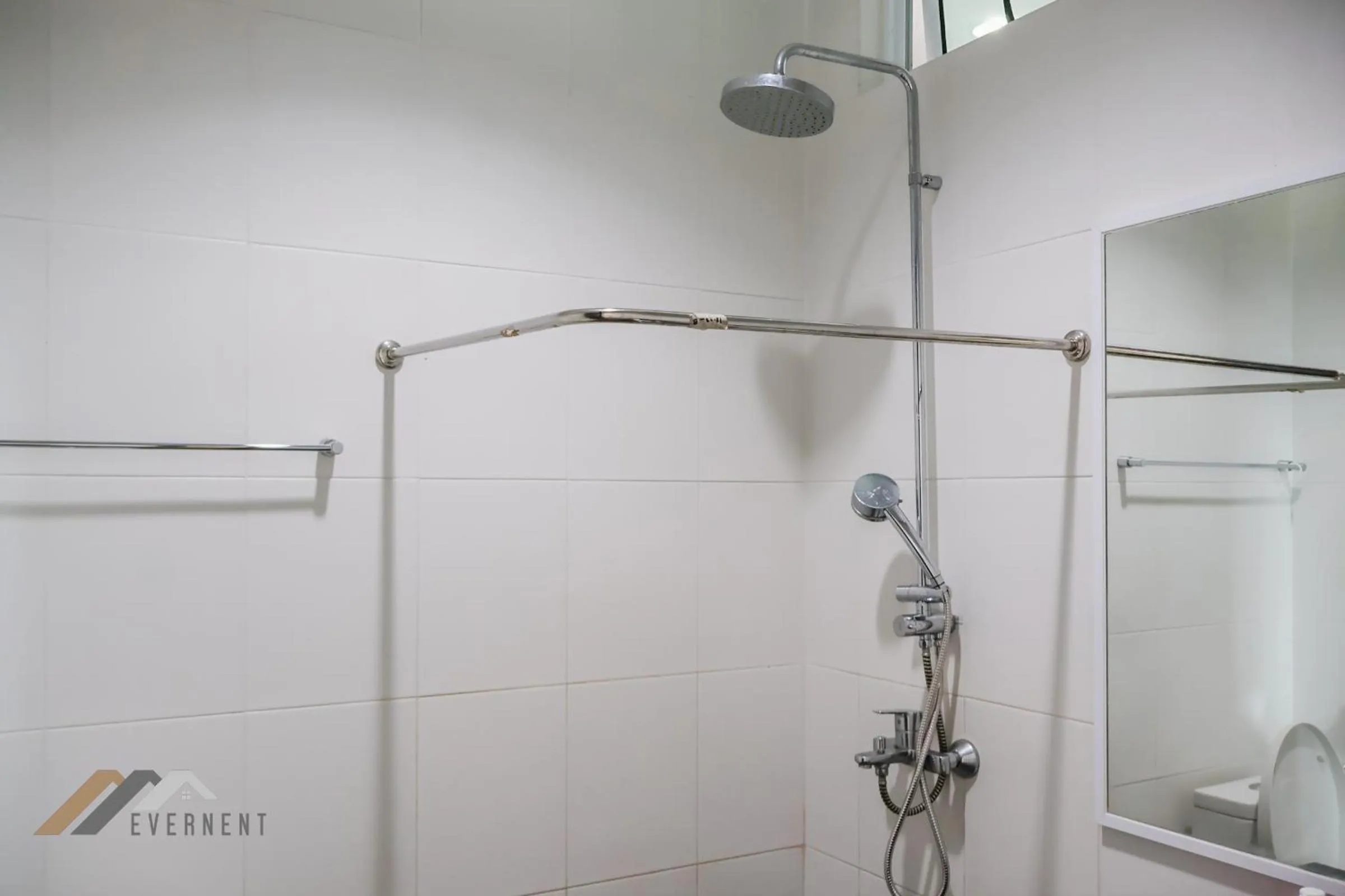 Bathroom in Bay Resort by Evernent