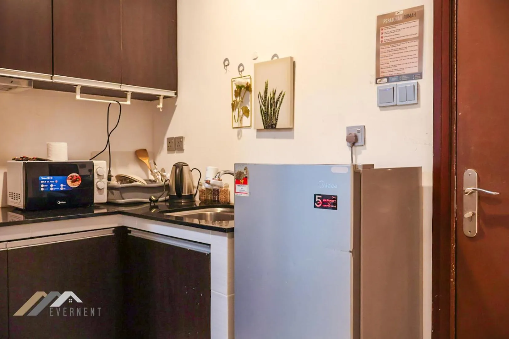 Kitchen or kitchenette in Bay Resort by Evernent