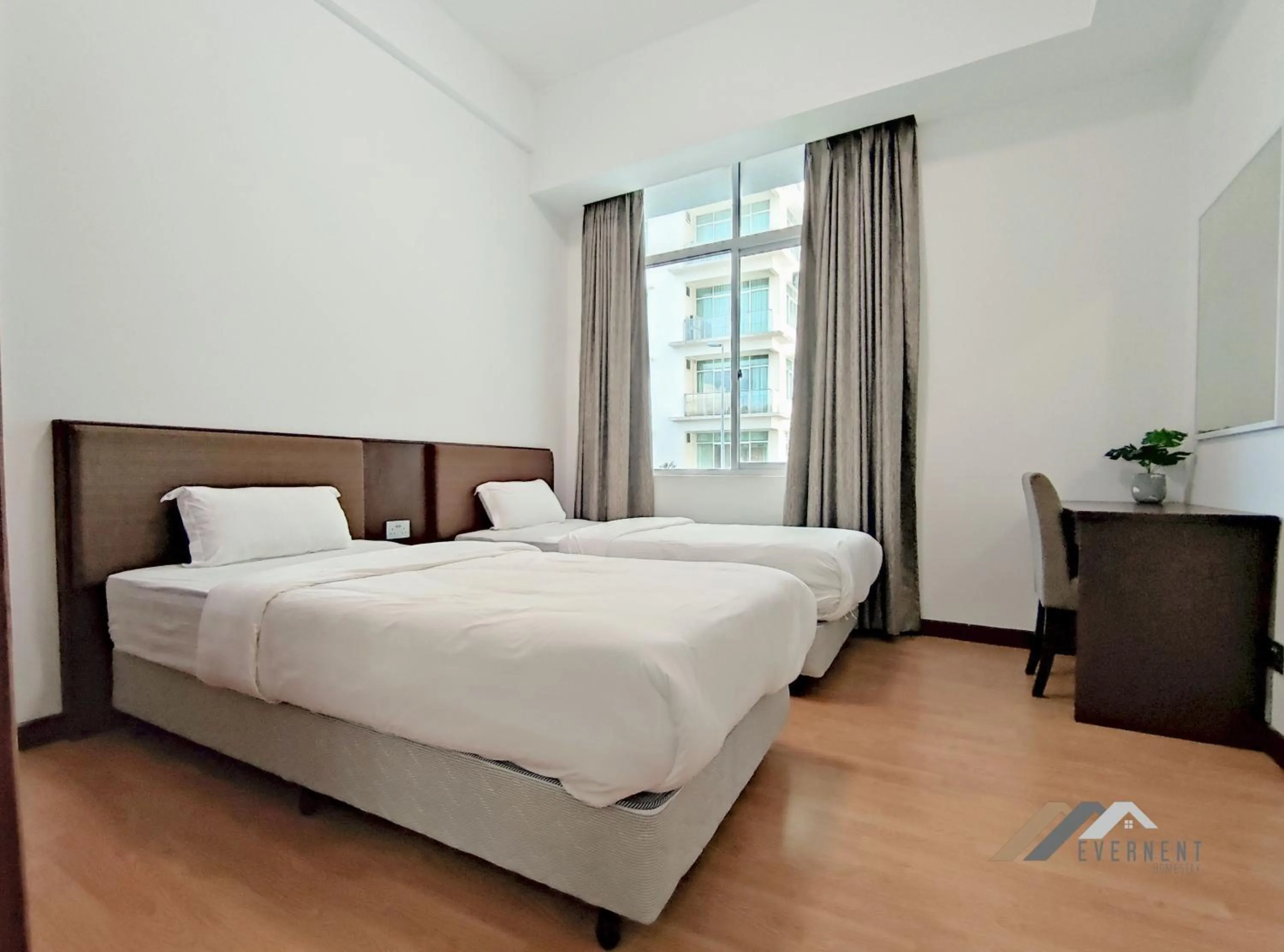 Bed in Bay Resort by Evernent