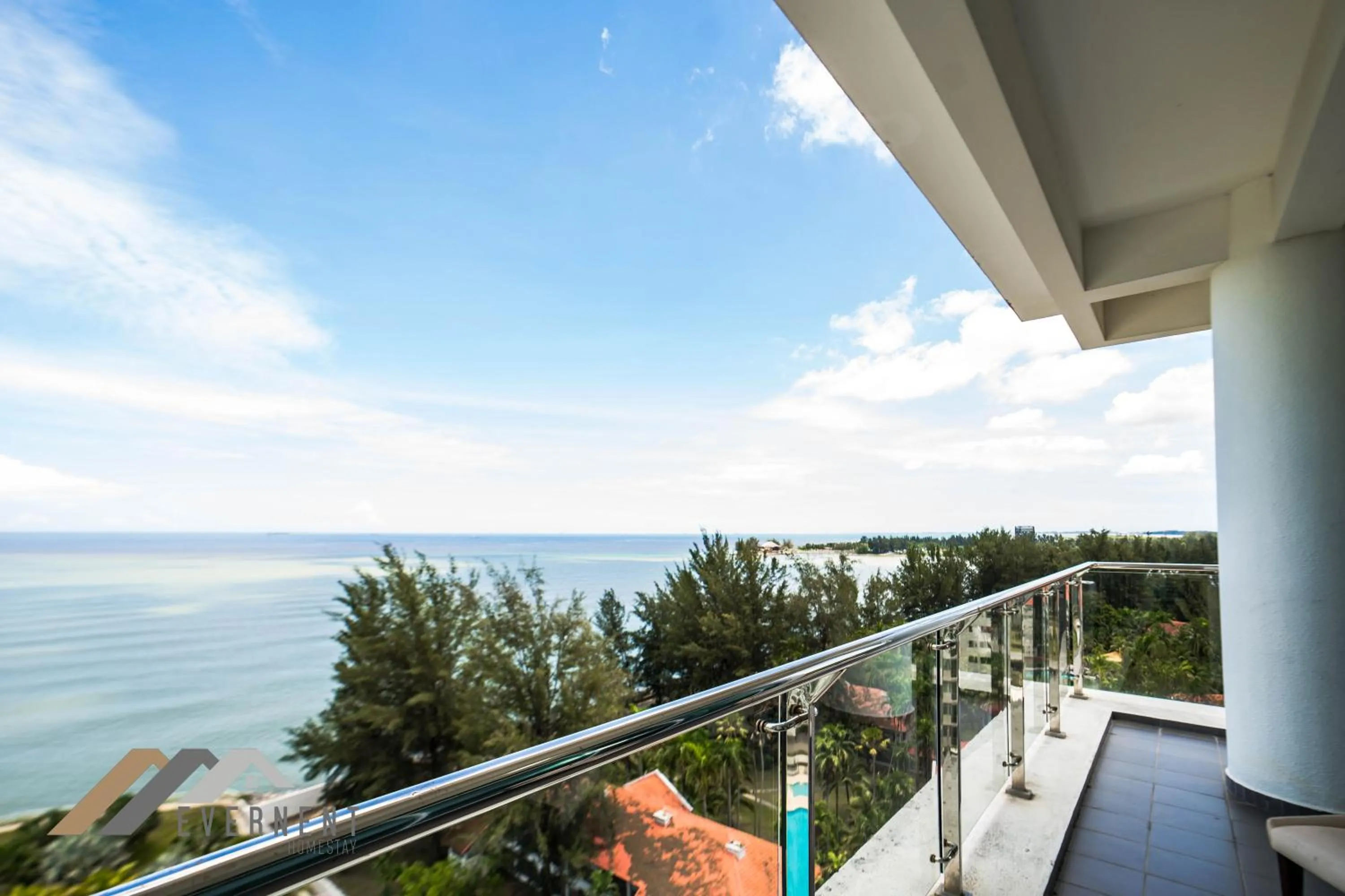 Day in Bay Resort by Evernent