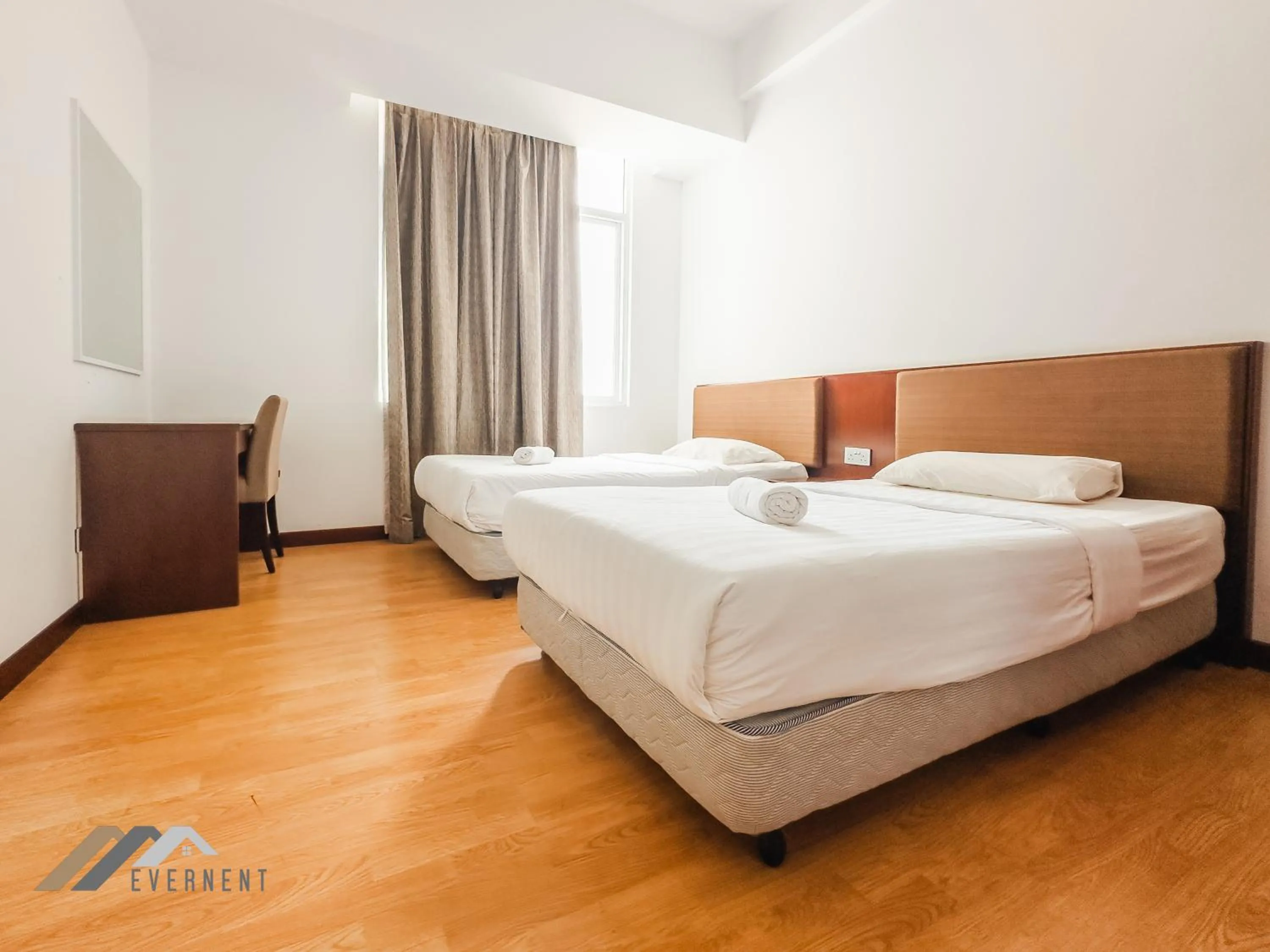 Bedroom, Bed in Bay Resort by Evernent