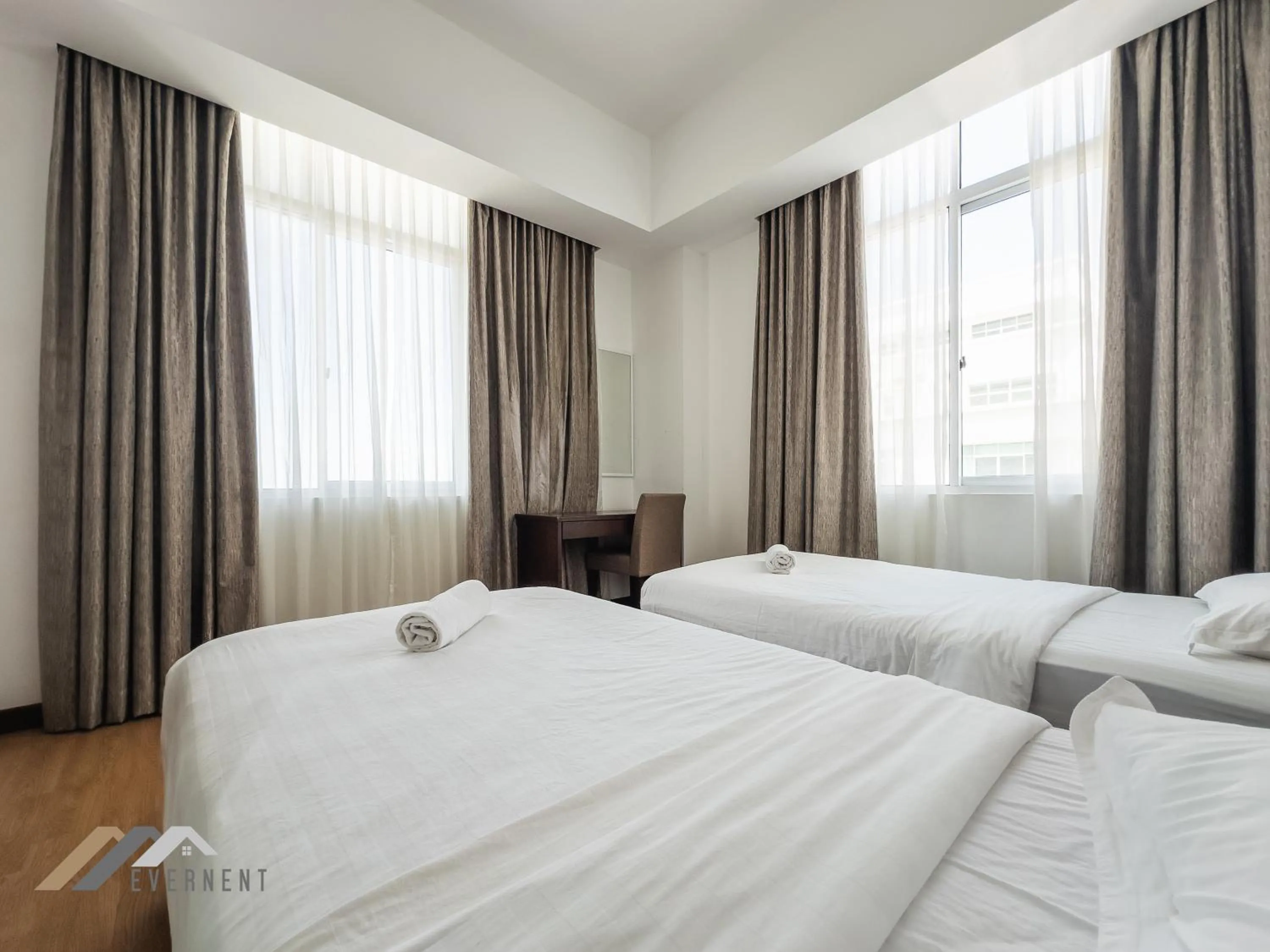 Bed in Bay Resort by Evernent