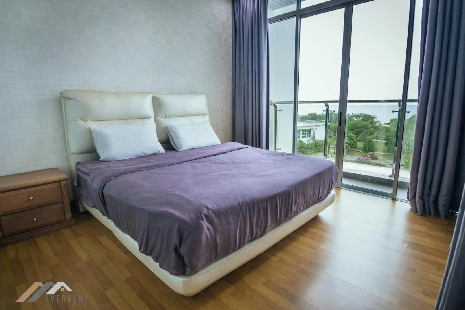 Bed in Bay Resort by Evernent