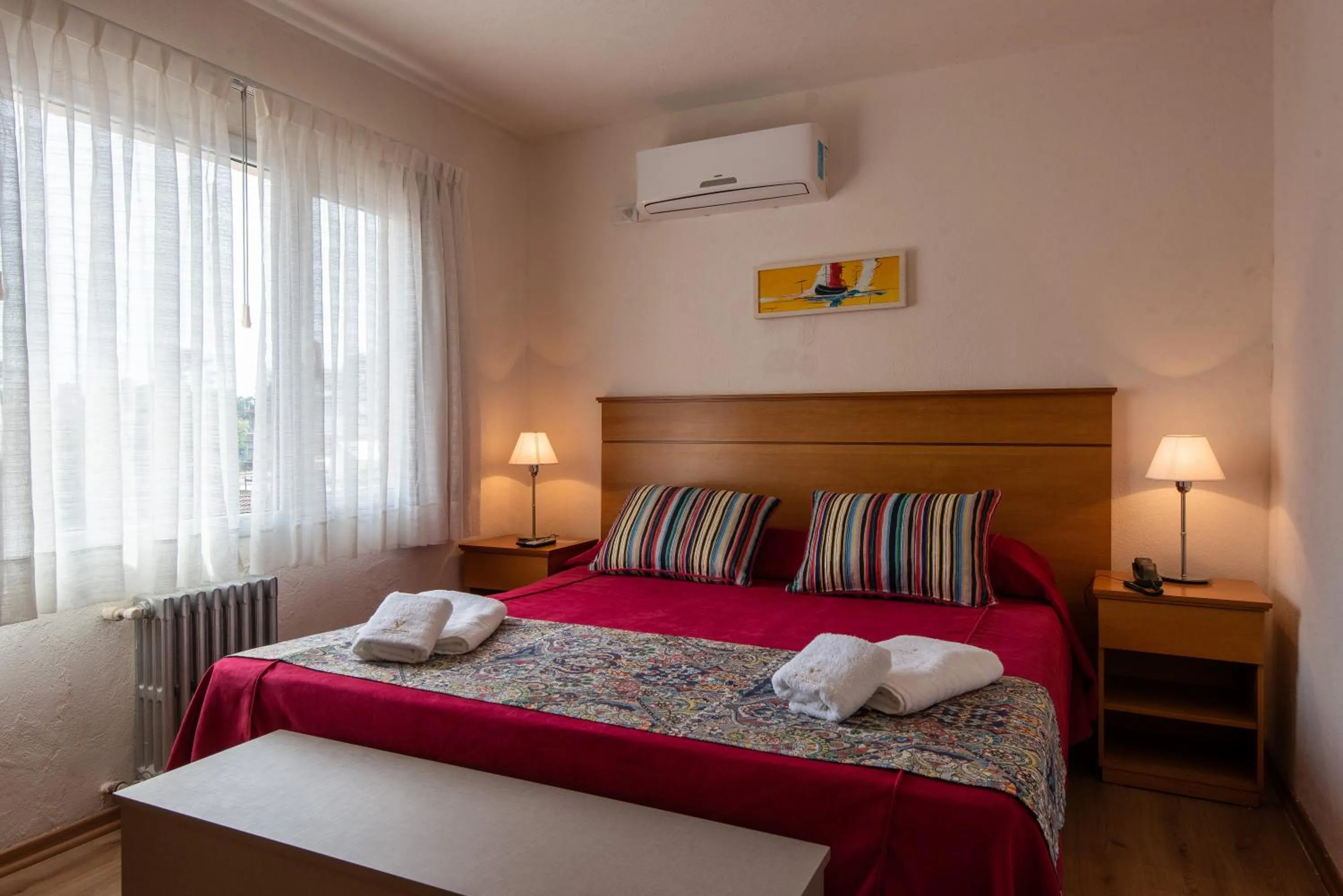 Bed in Hotel Victoria