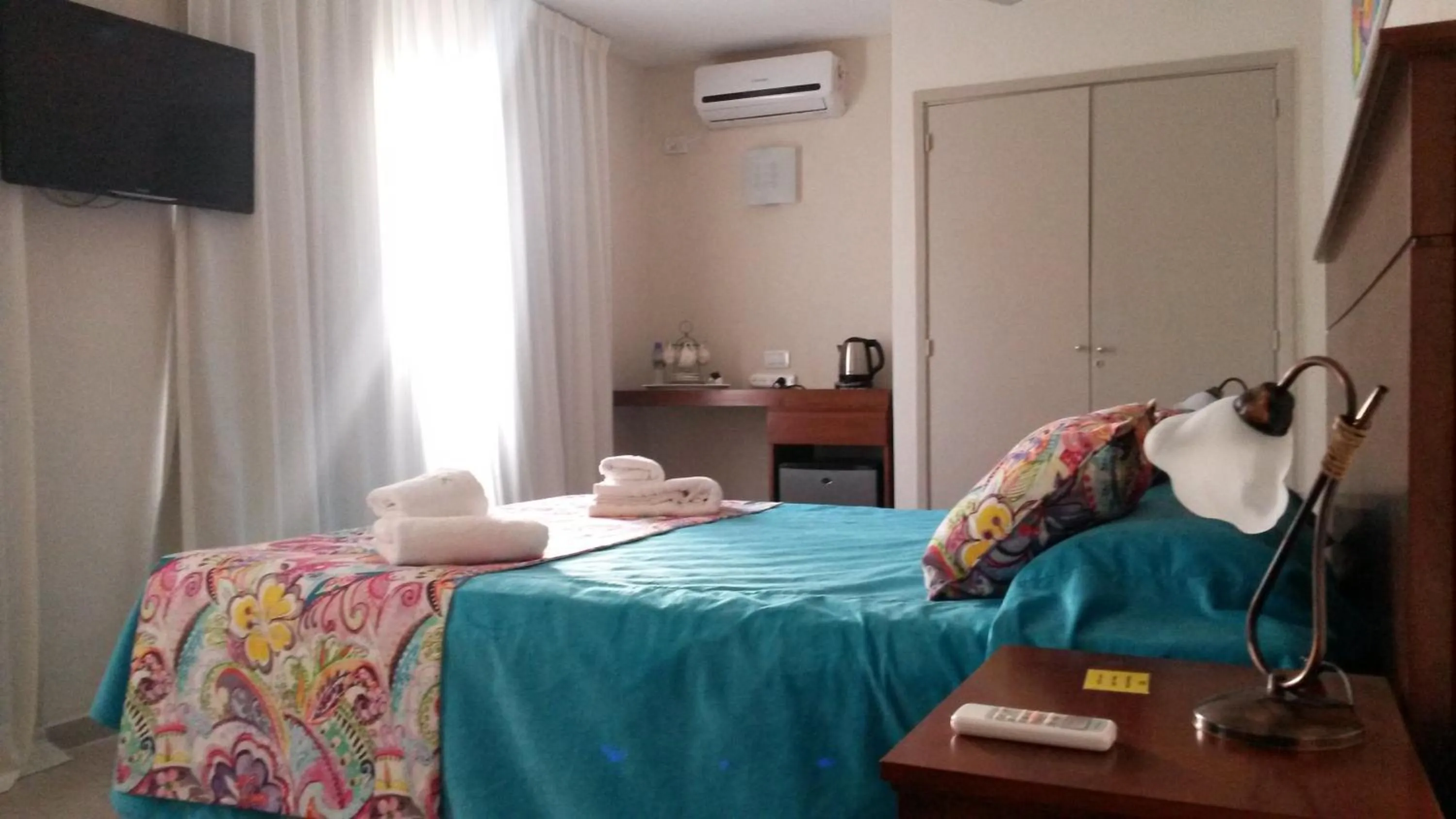 Bedroom, Bed in Hotel Victoria