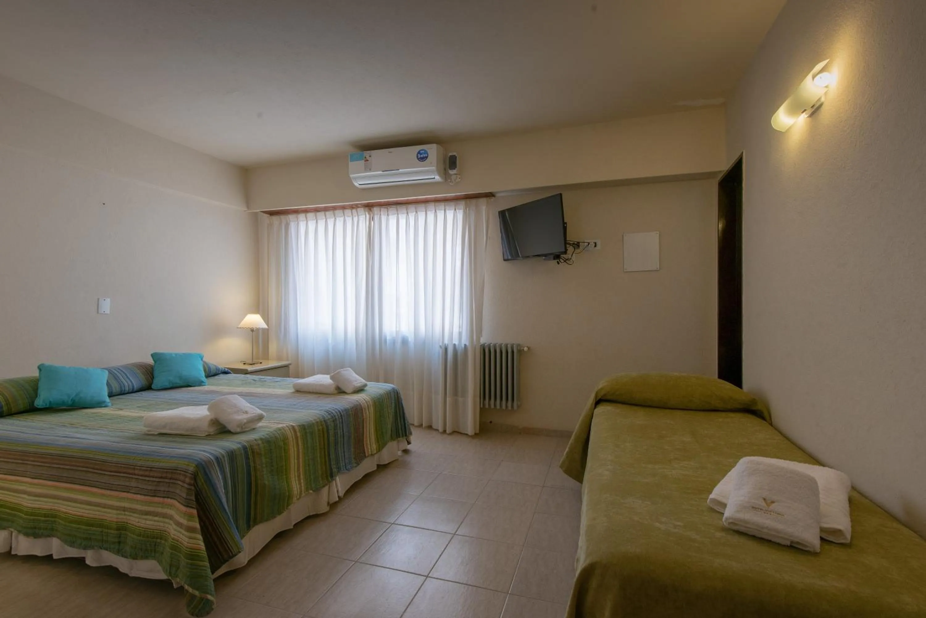 Bed in Hotel Victoria