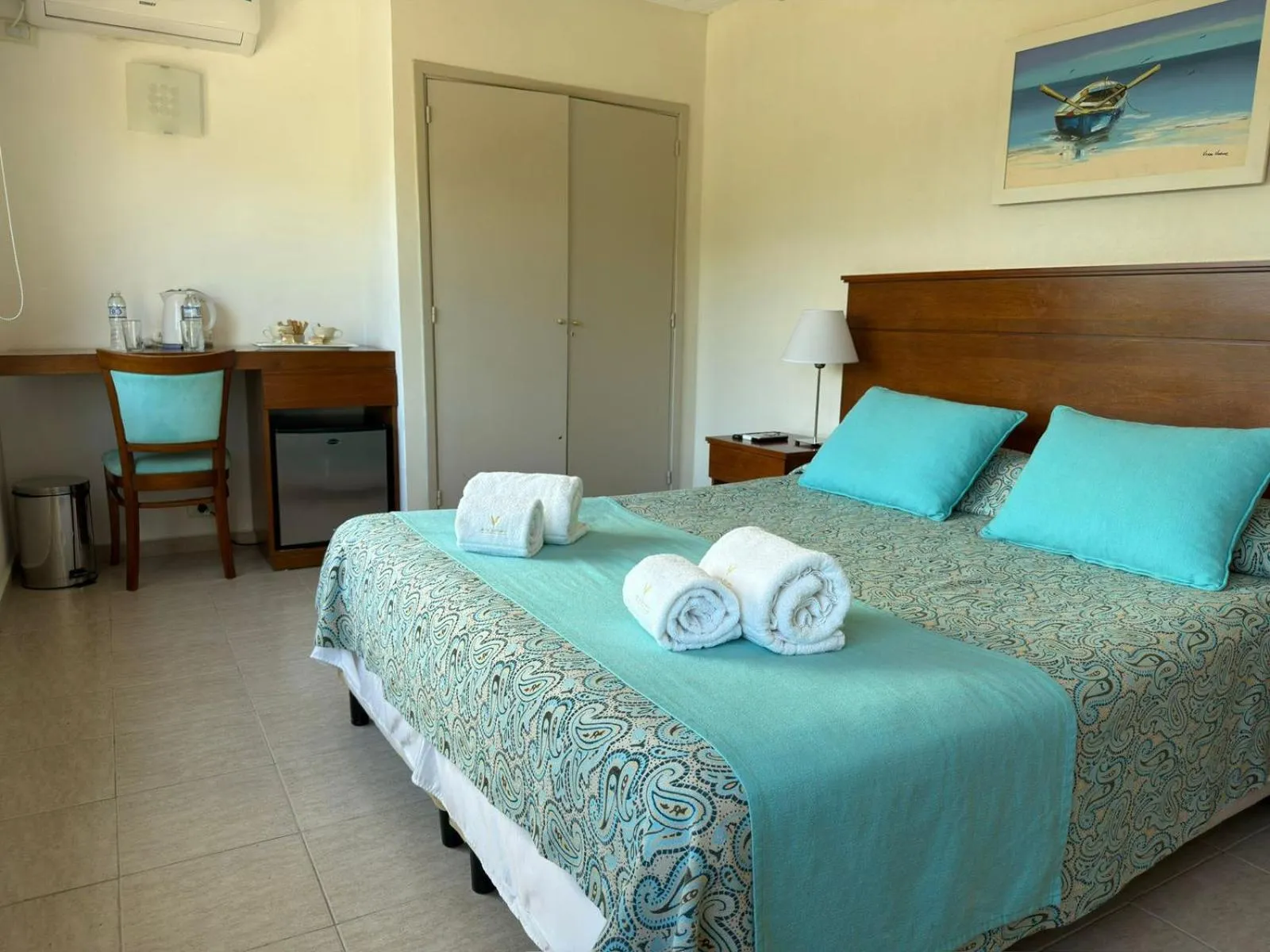 Bed in Hotel Victoria