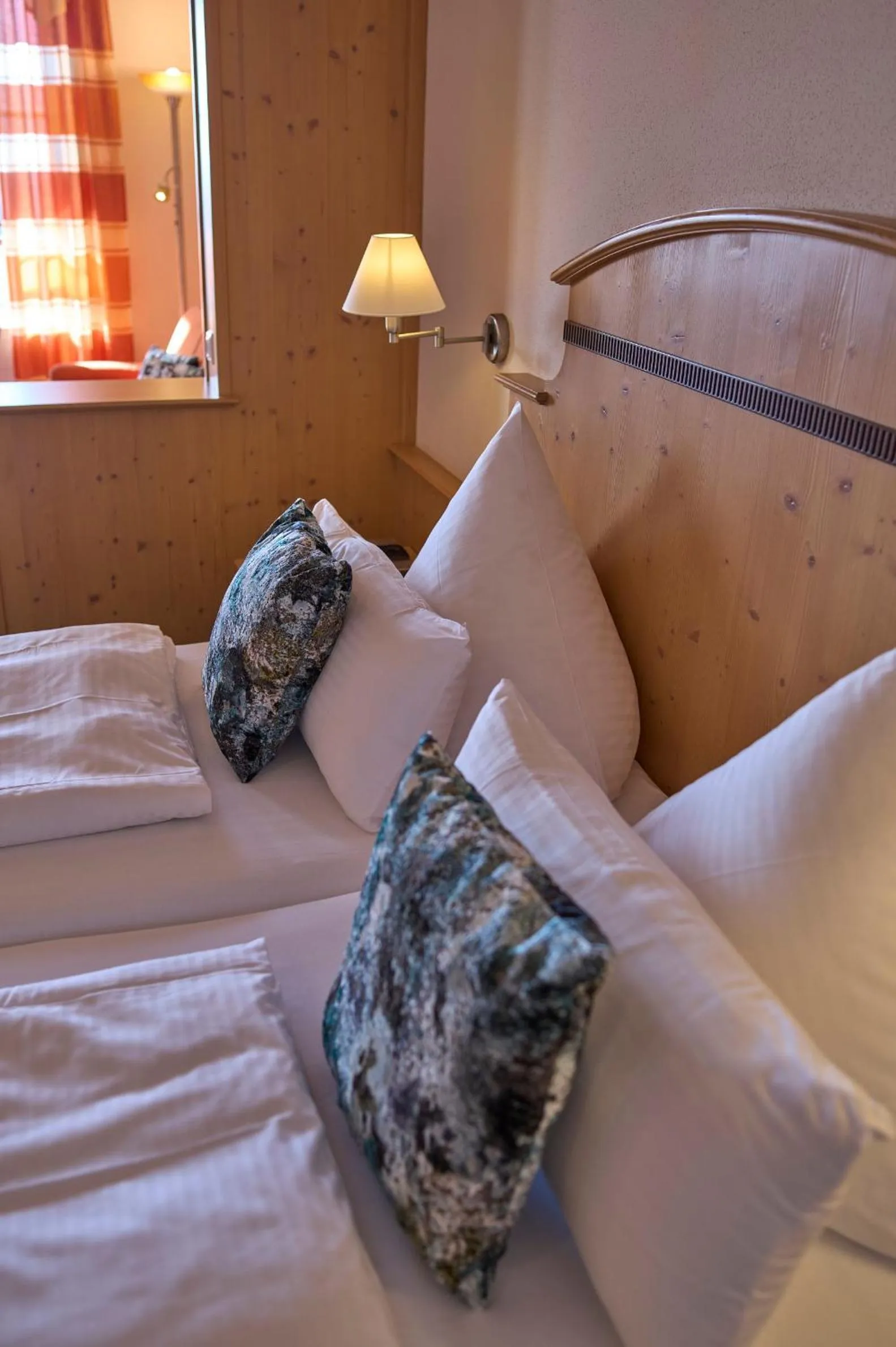 Bed in Panoramahotel Grobauer