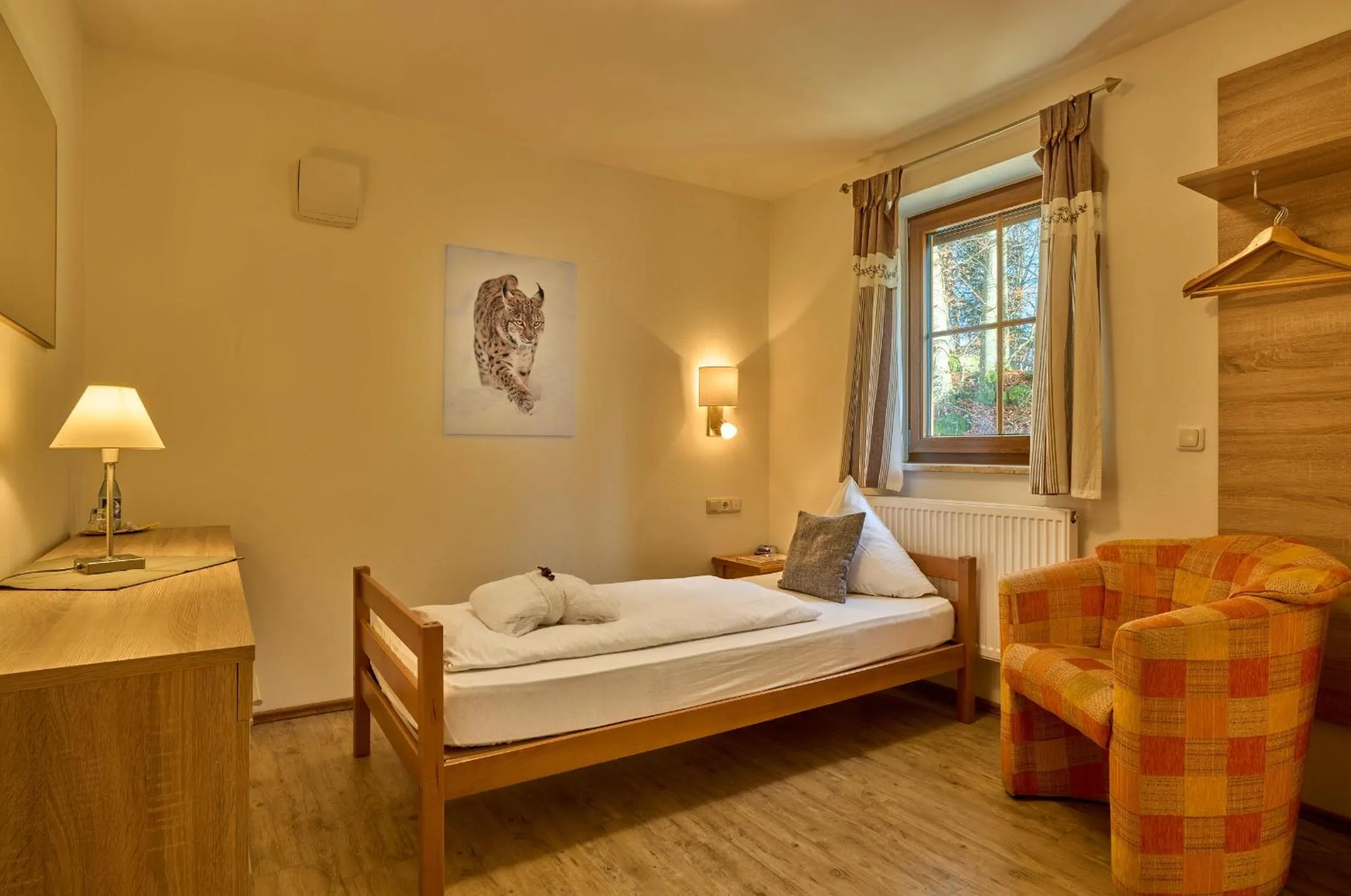 Bed in Panoramahotel Grobauer