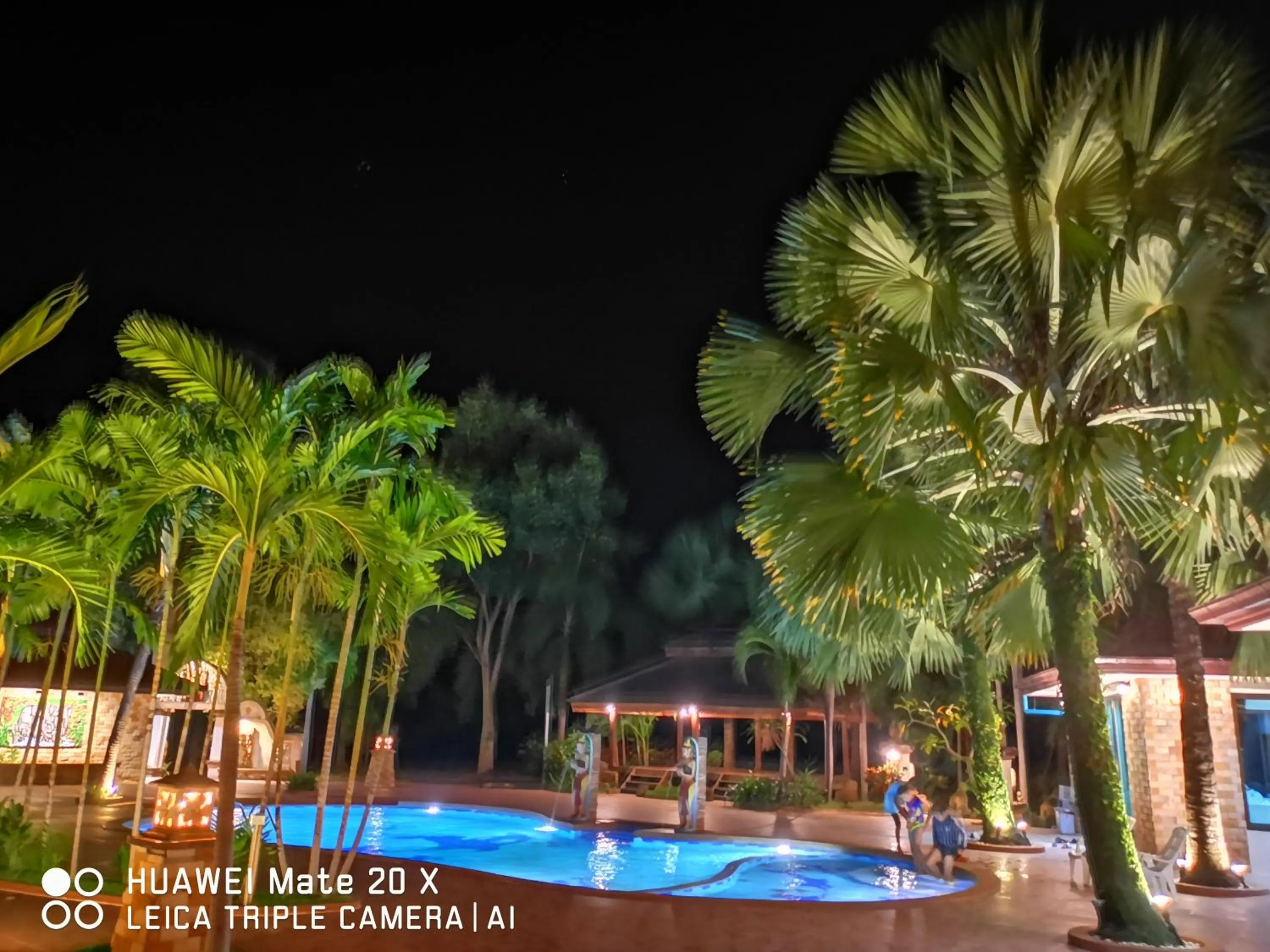 RS Phong Riverside Resort