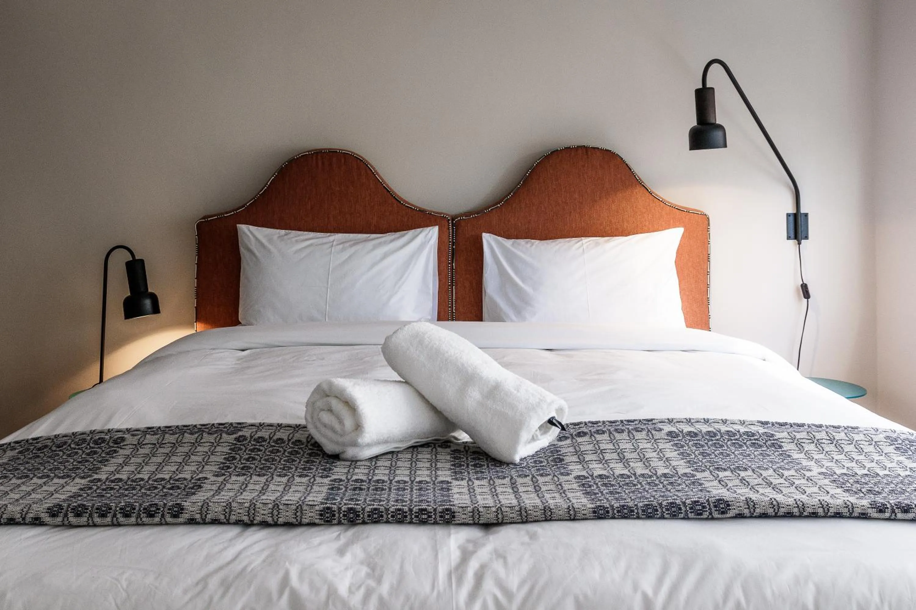 Bedroom, Bed in CURIOCITY Green Point