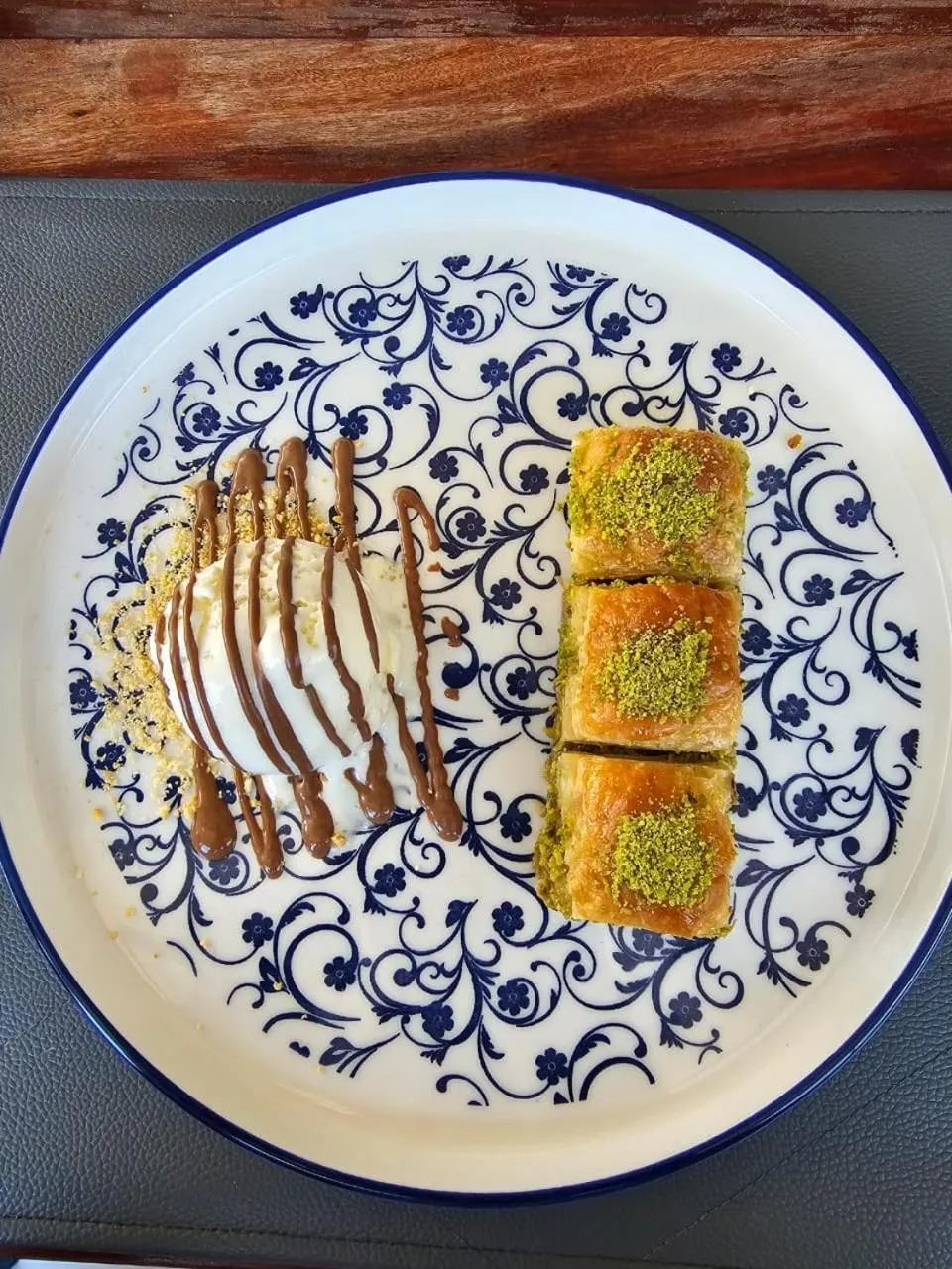 CURIOCITY Green Point