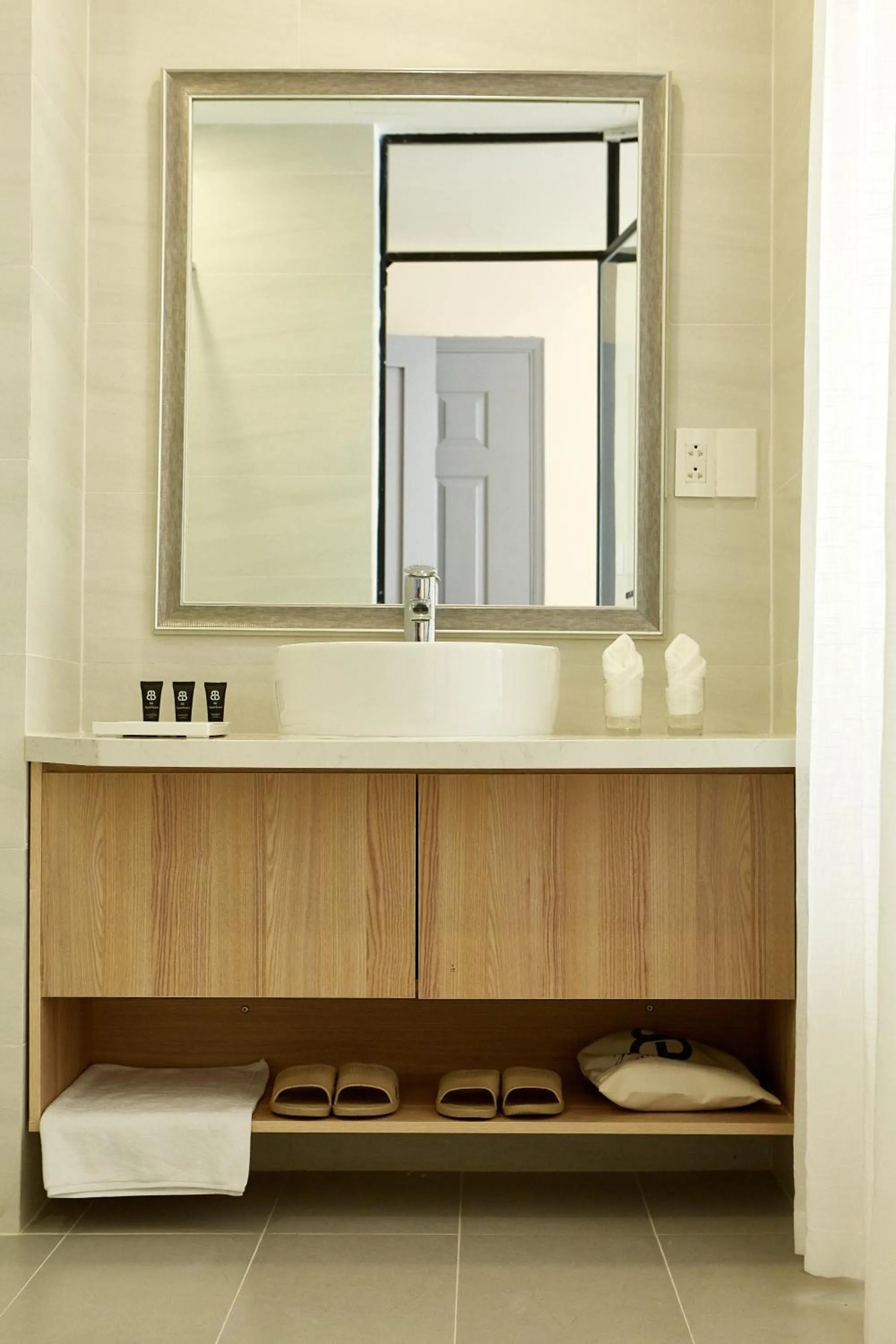 Bathroom in 8B Aparthotel