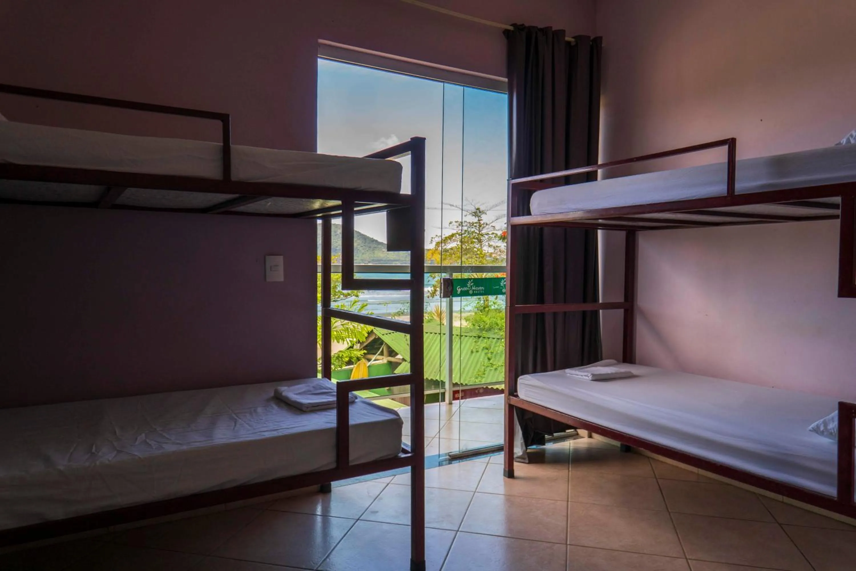 Single Bed in Mixed Dormitory Room 6 beds in Green Haven Hostel