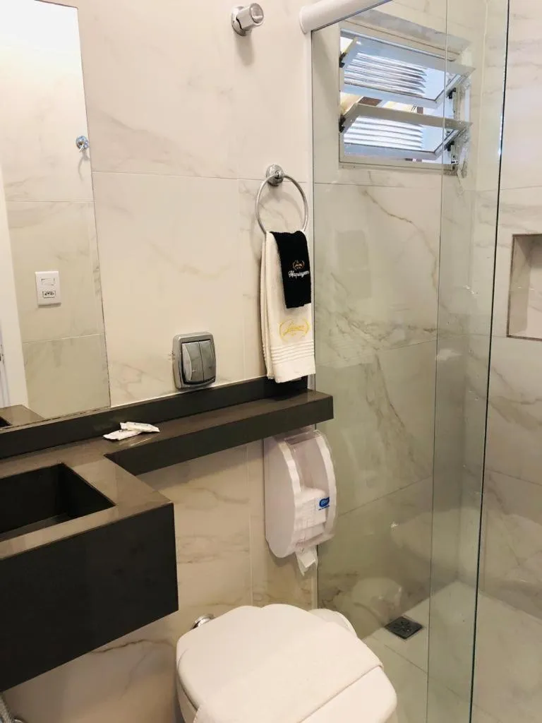 Bathroom in Hotel Lorimar