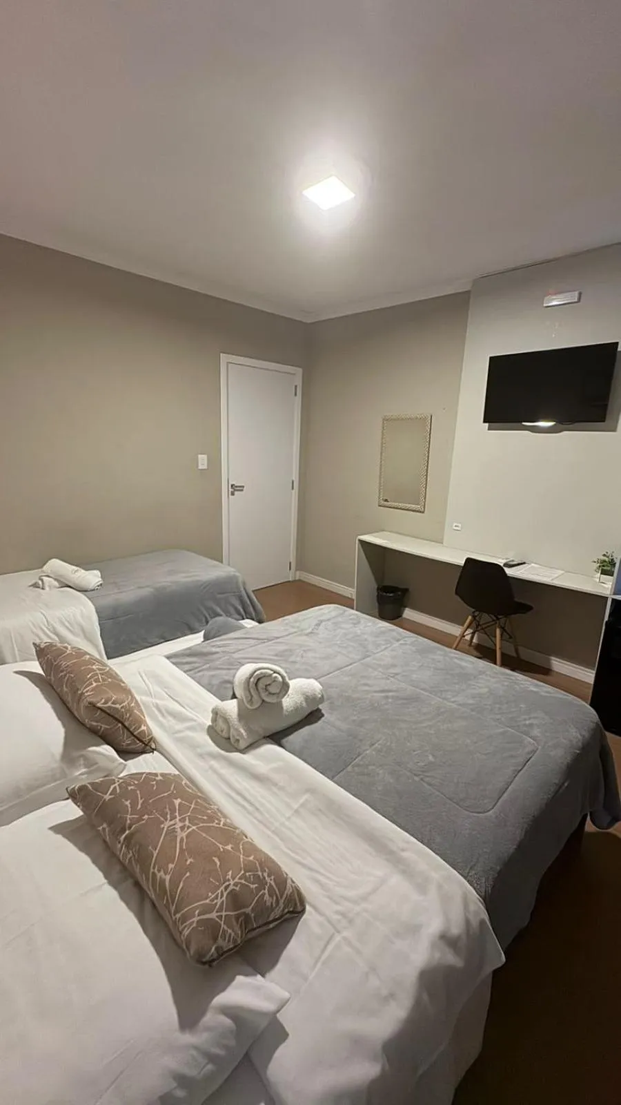 Bed in Hotel Lorimar