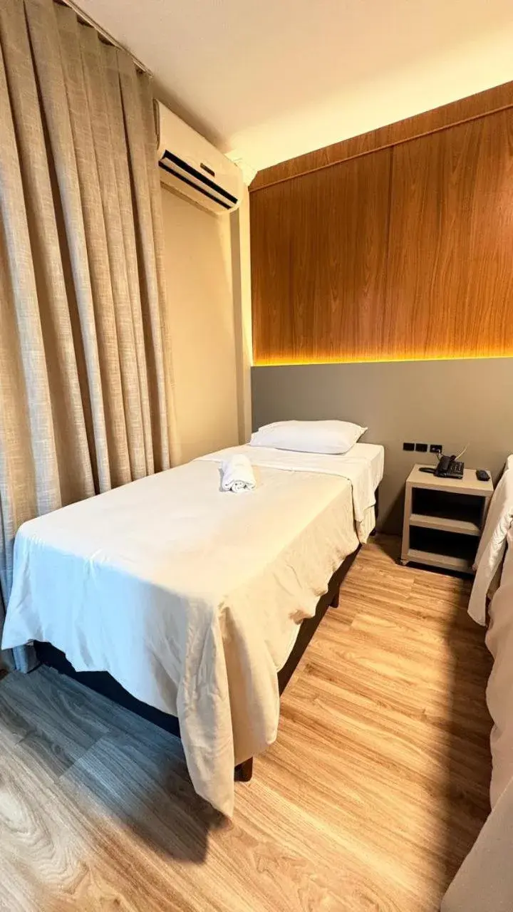 Bed in Hotel Lorimar Bed in Hotel Lorimar