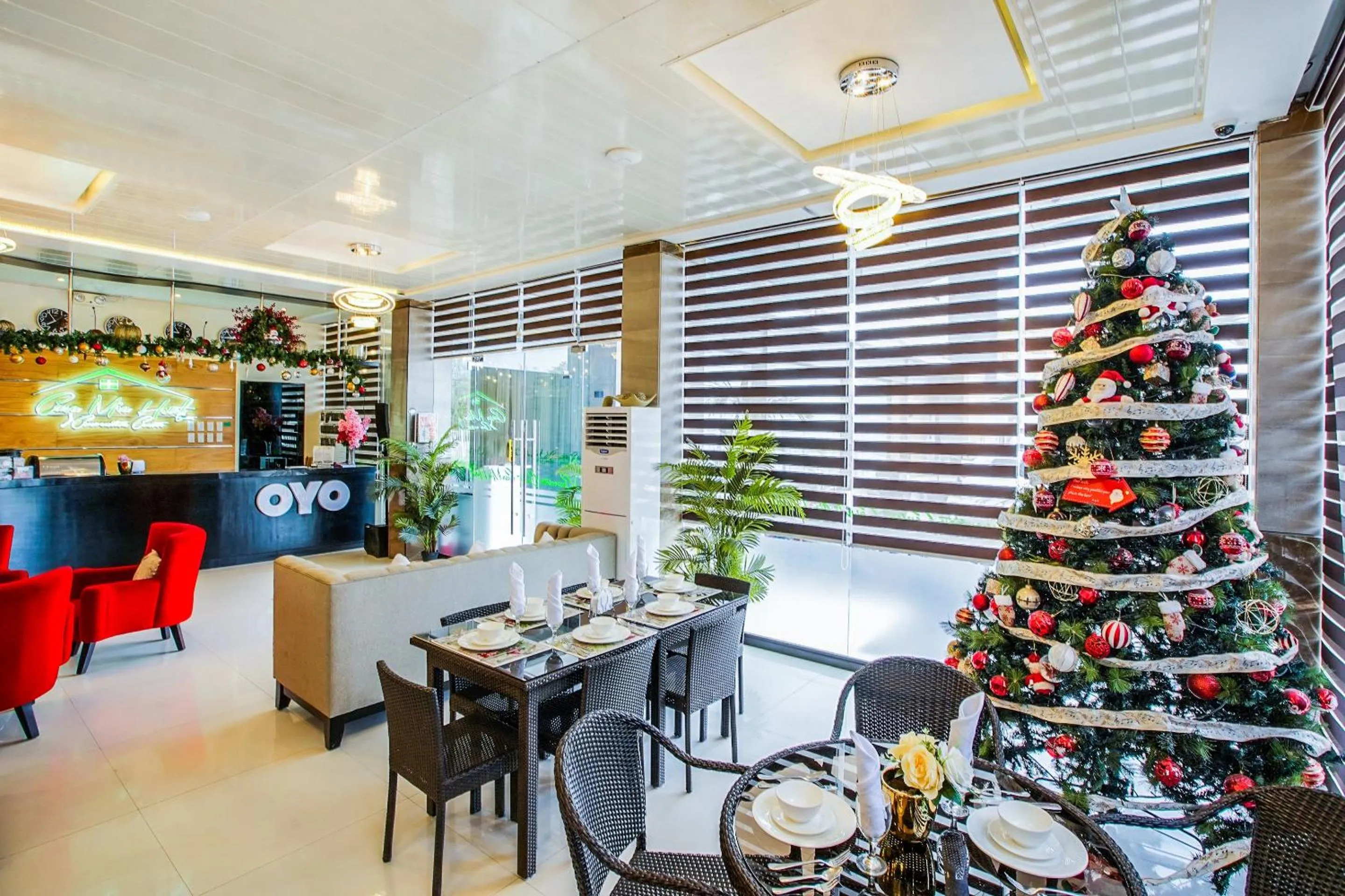 Lobby or reception in OYO 489 Casa Mia Hotel Suites