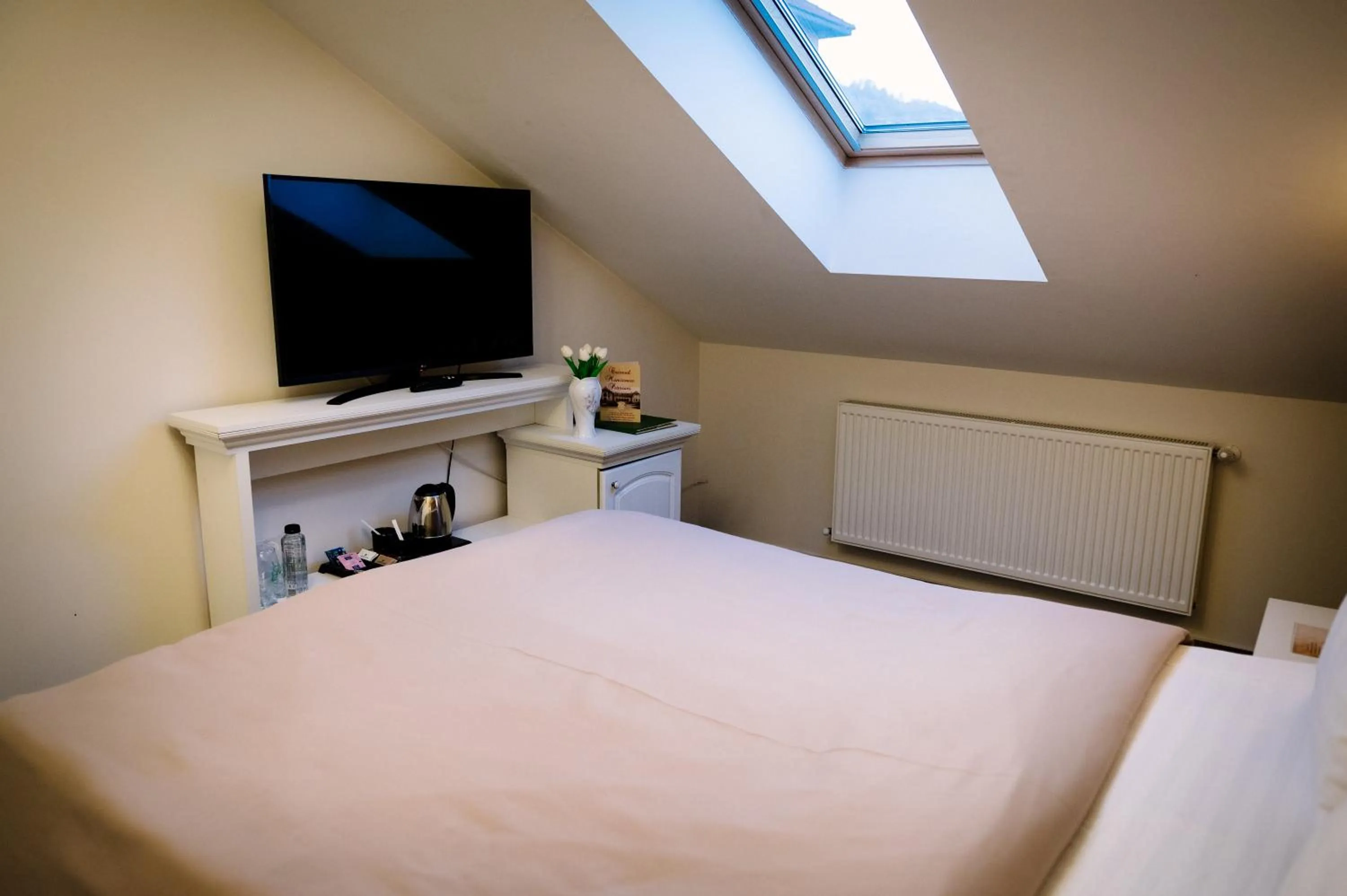 Bed in Hotel La Belle Epoque