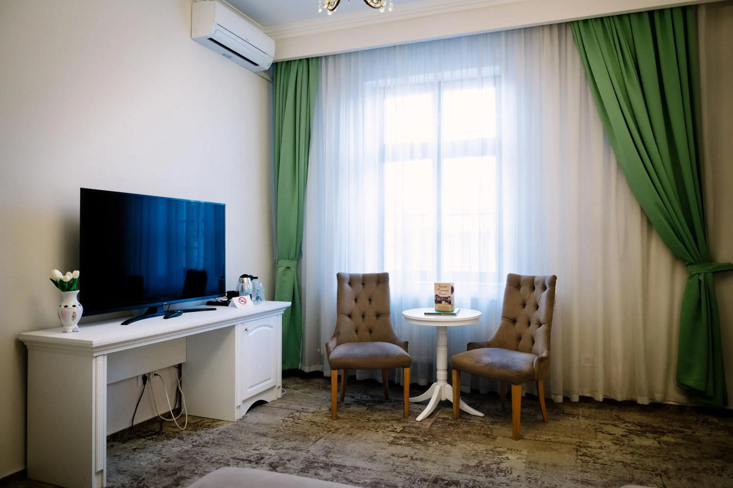 Hotel La Belle Epoque