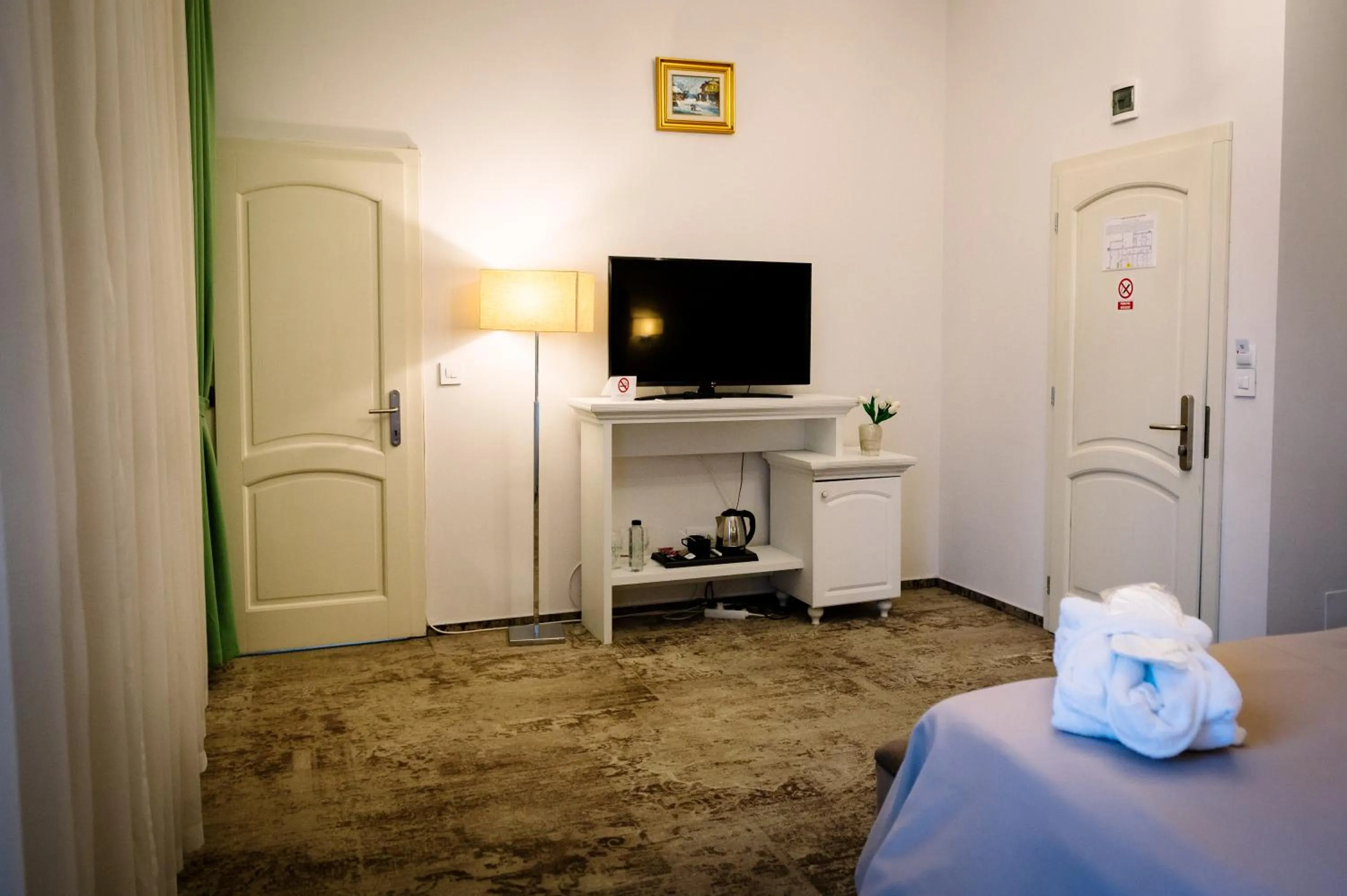 Bed in Hotel La Belle Epoque