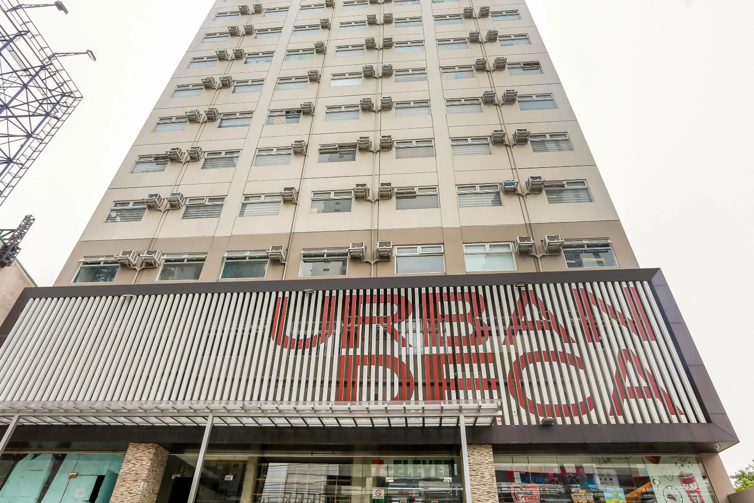 Facade/entrance in OYO 474 Nizami Condotel