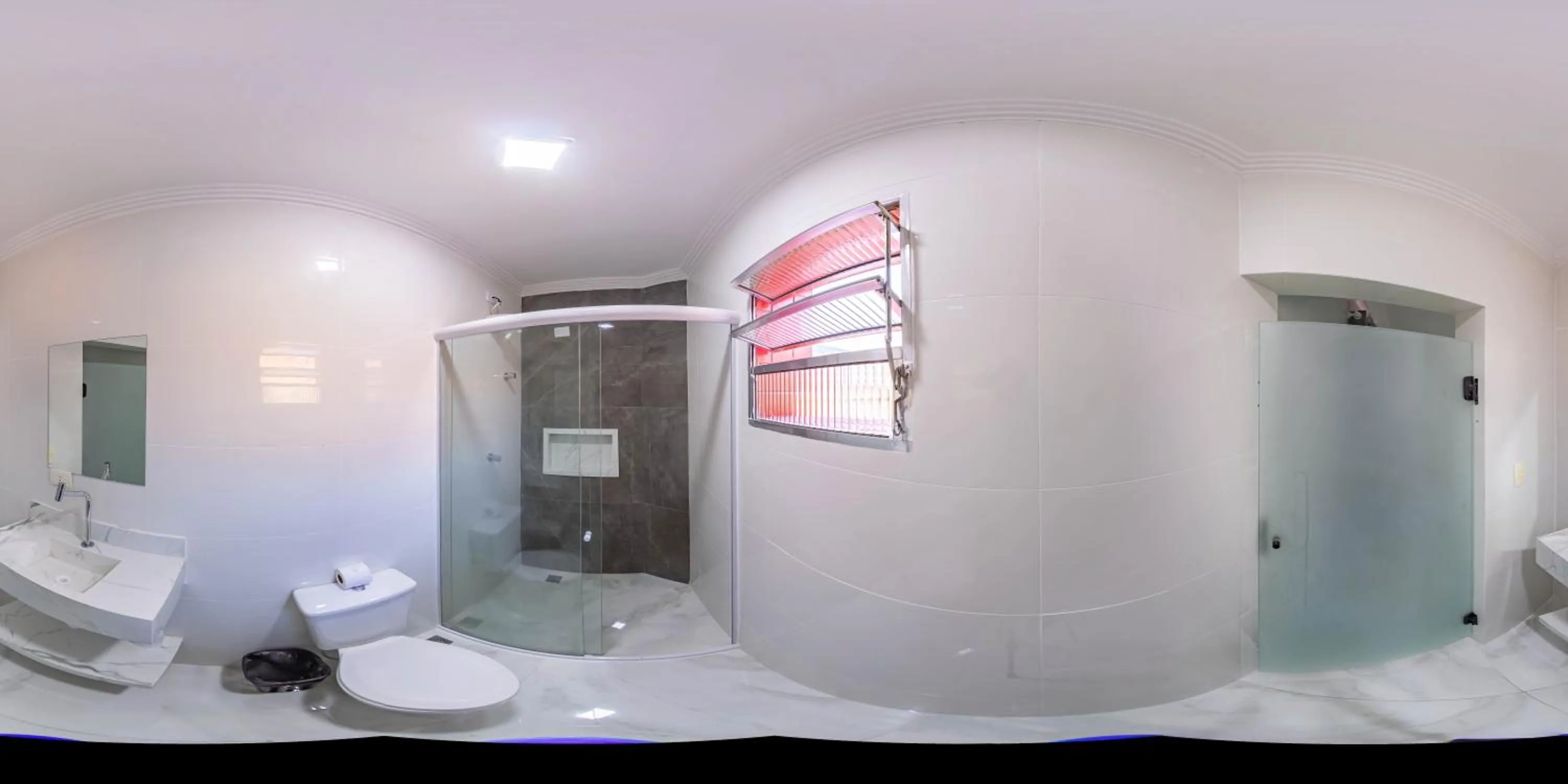 Shower in Hotel Villa da Penha