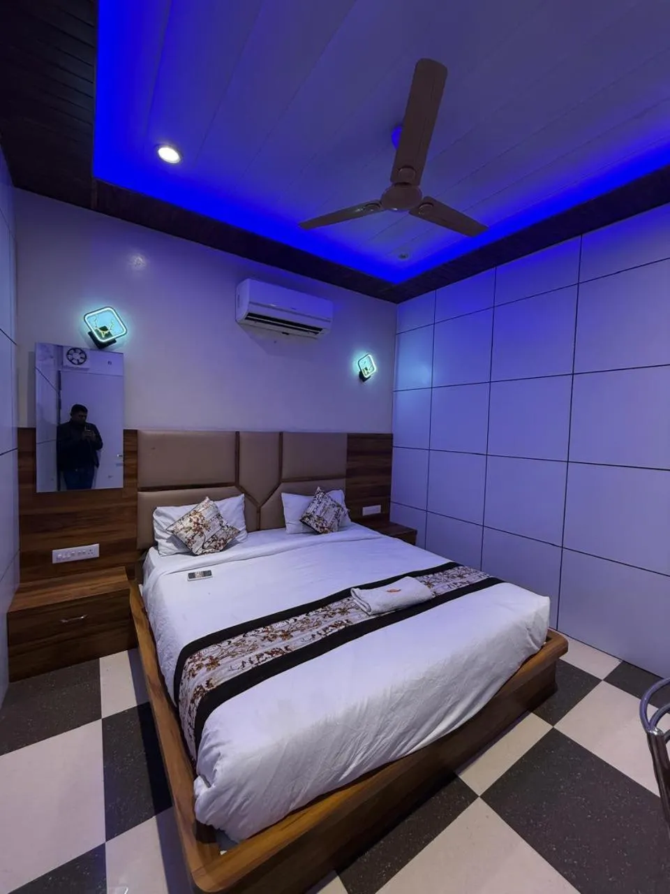 Hotel Kamla Palace