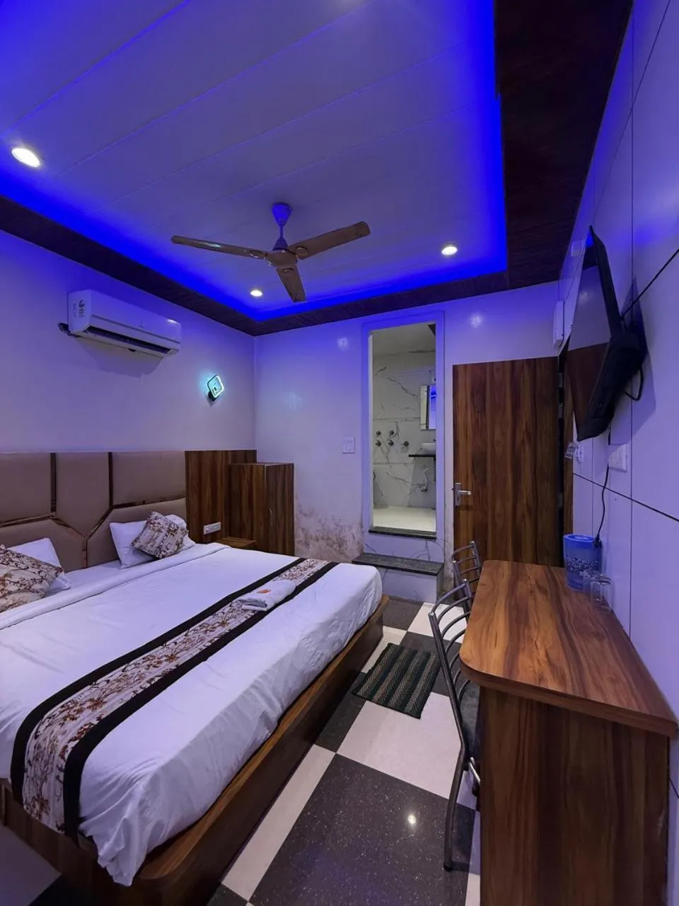 Hotel Kamla Palace