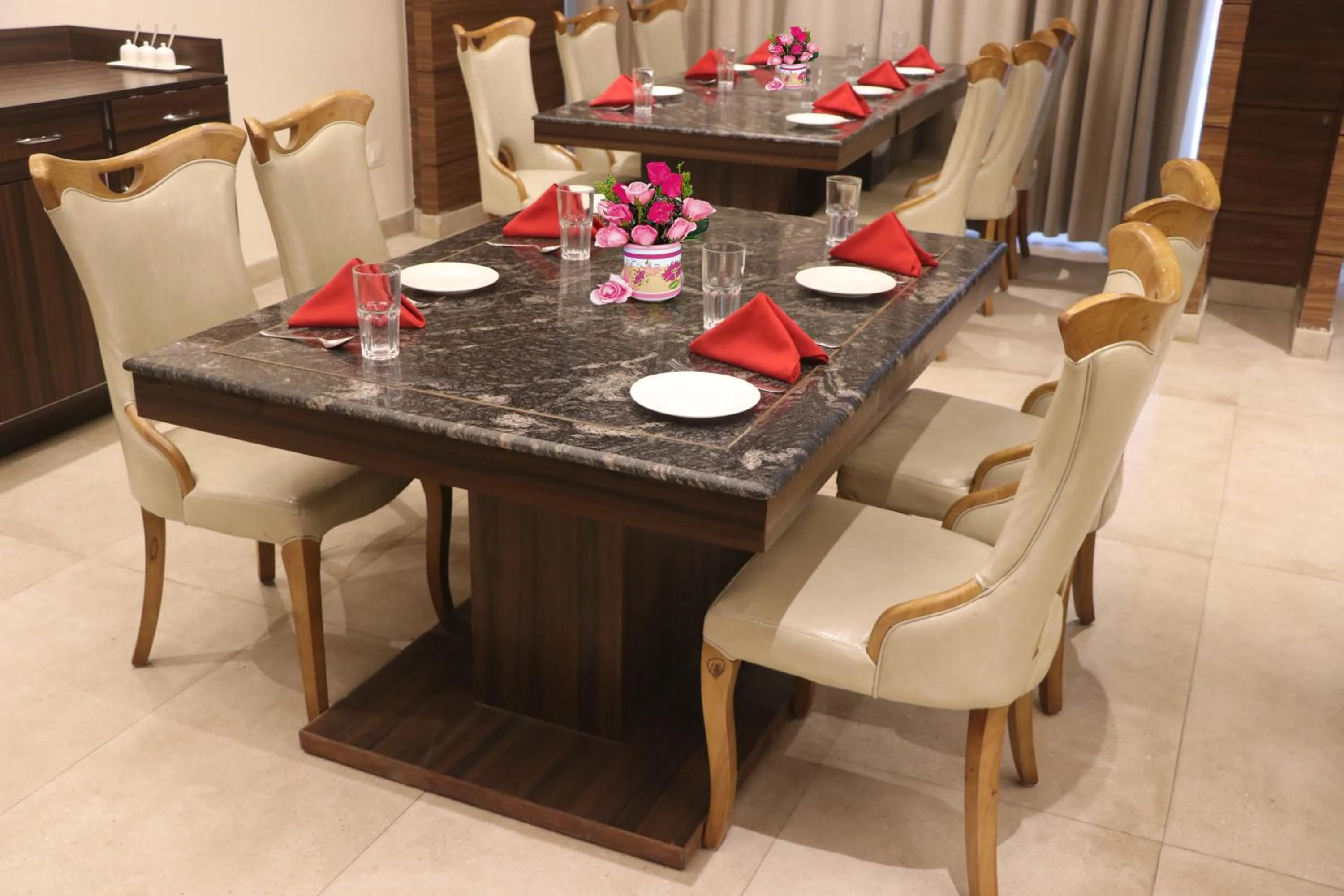 Restaurant/places to eat in Comfort Inn Lakhimpur