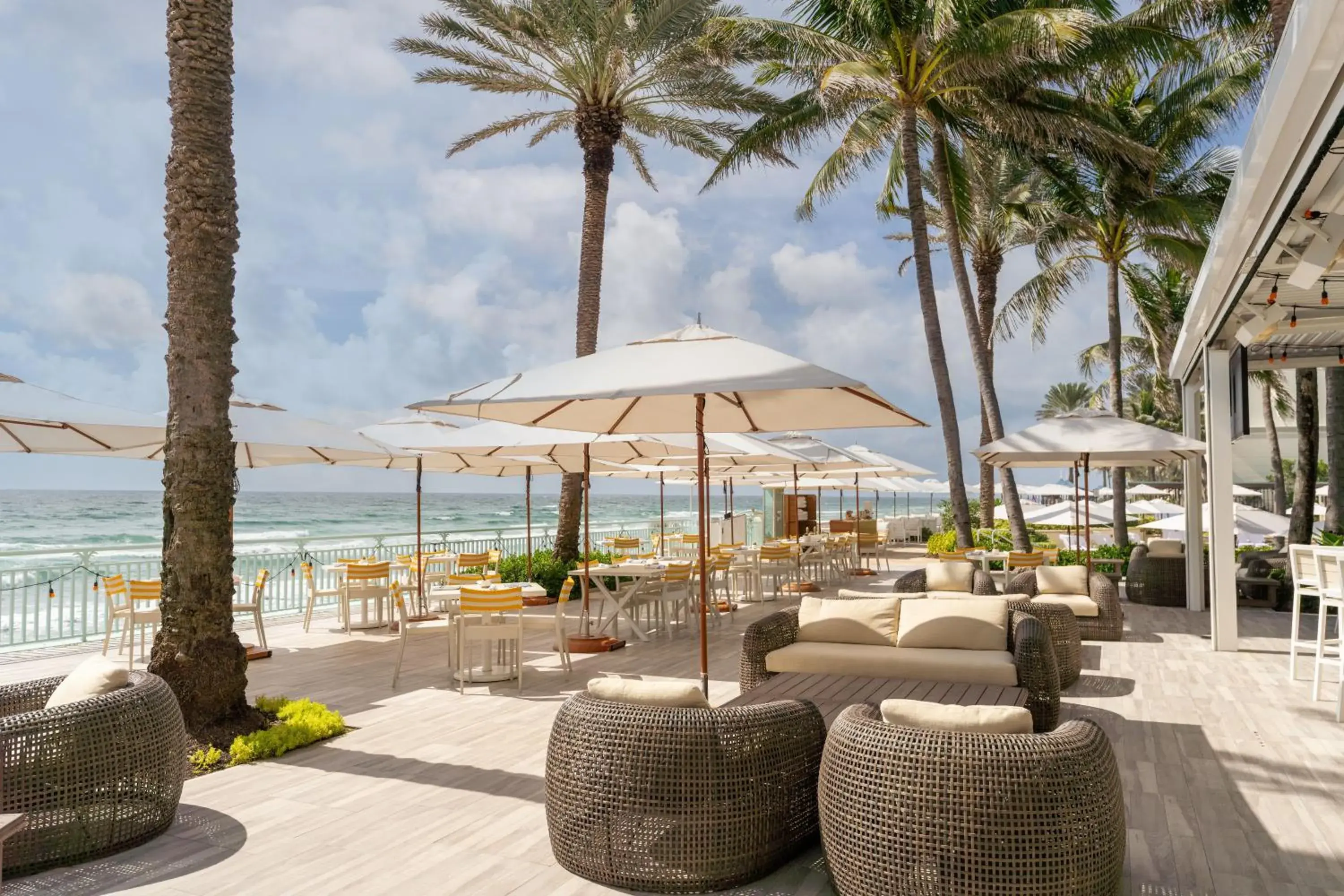 Restaurant/places to eat in Eau Palm Beach Resort & Spa Restaurant/places to eat in Eau Palm Beach Resort & Spa