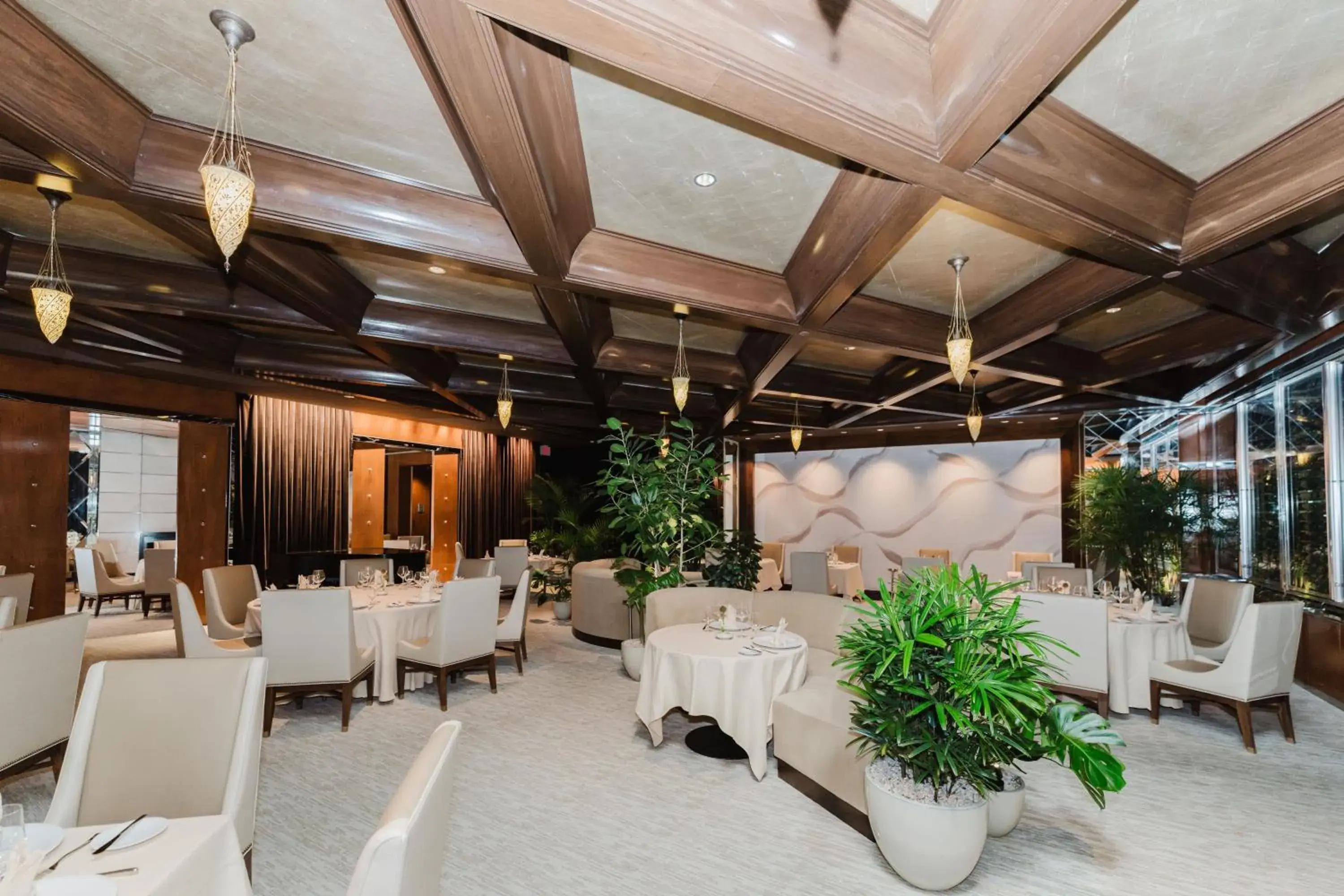 Restaurant/places to eat in Eau Palm Beach Resort & Spa Restaurant/places to eat in Eau Palm Beach Resort & Spa