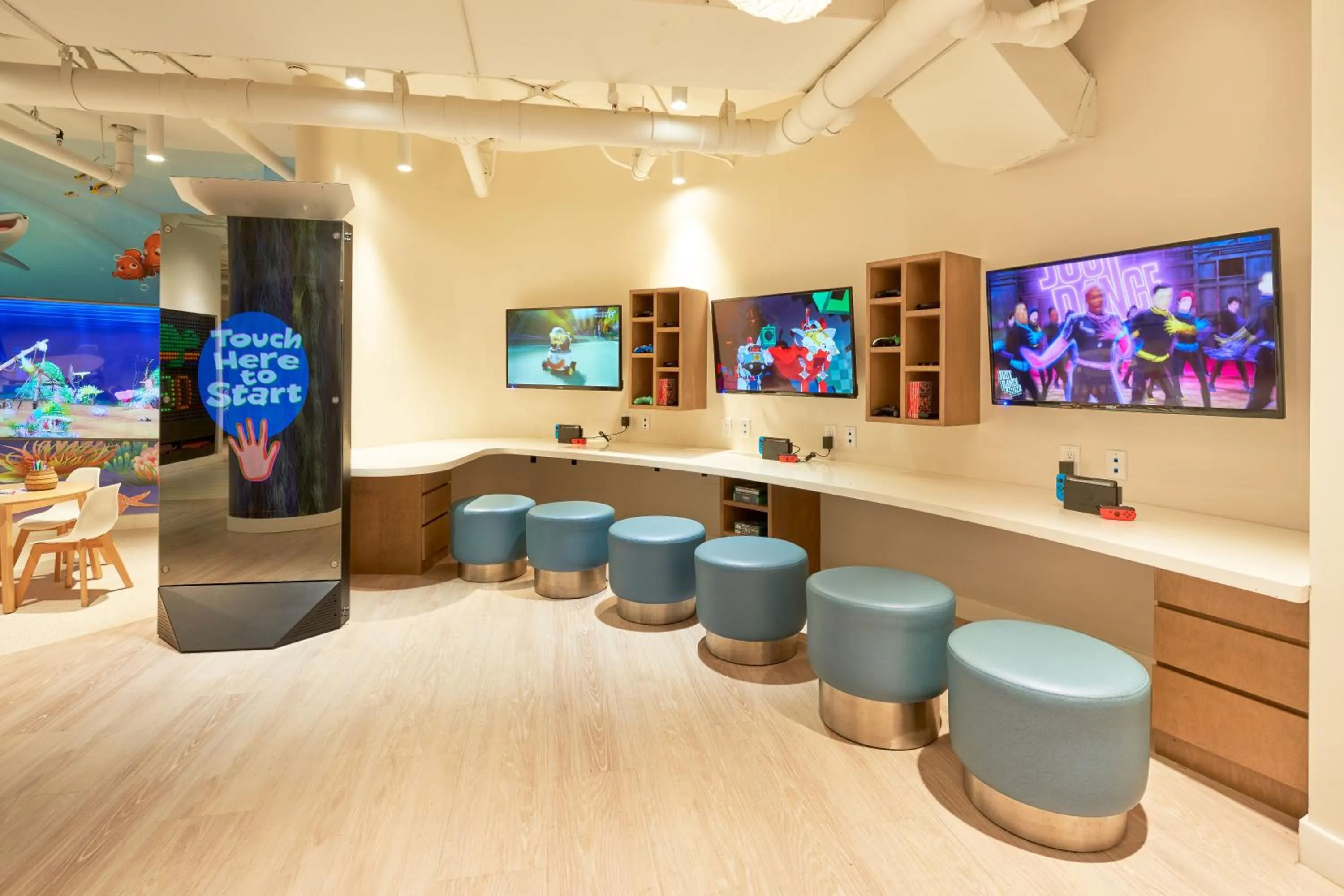 Game Room in Eau Palm Beach Resort & Spa